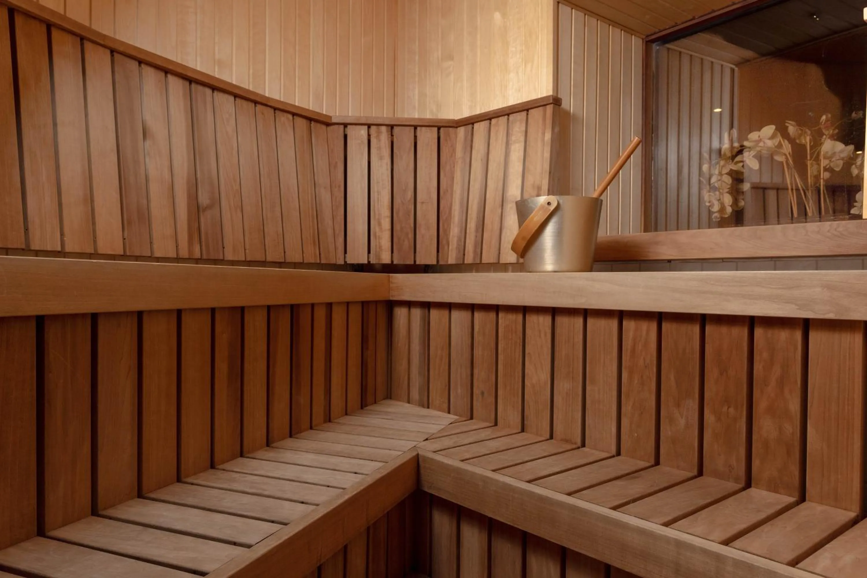 Hot Tub in My City Hotel