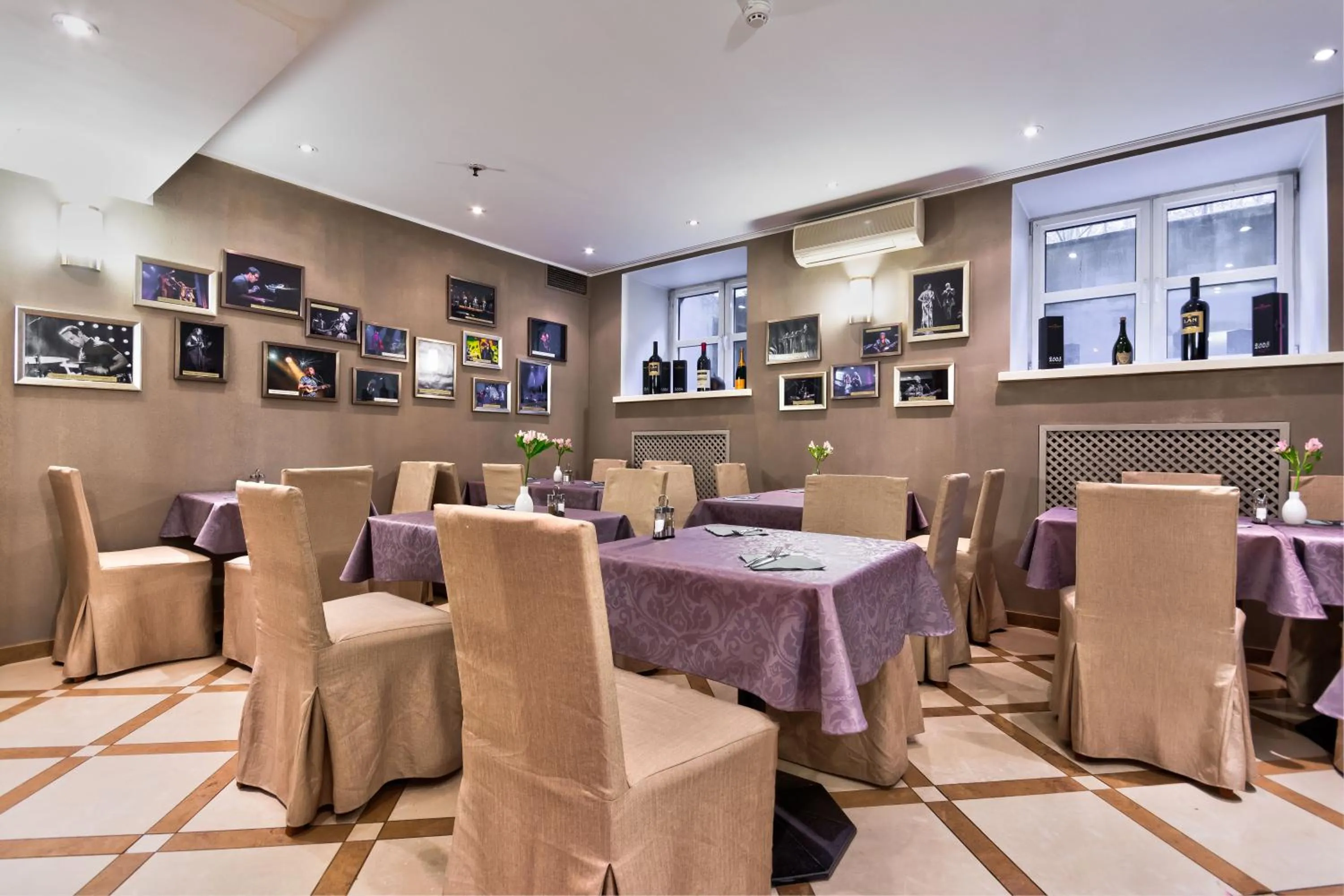 Restaurant/places to eat in My City Hotel