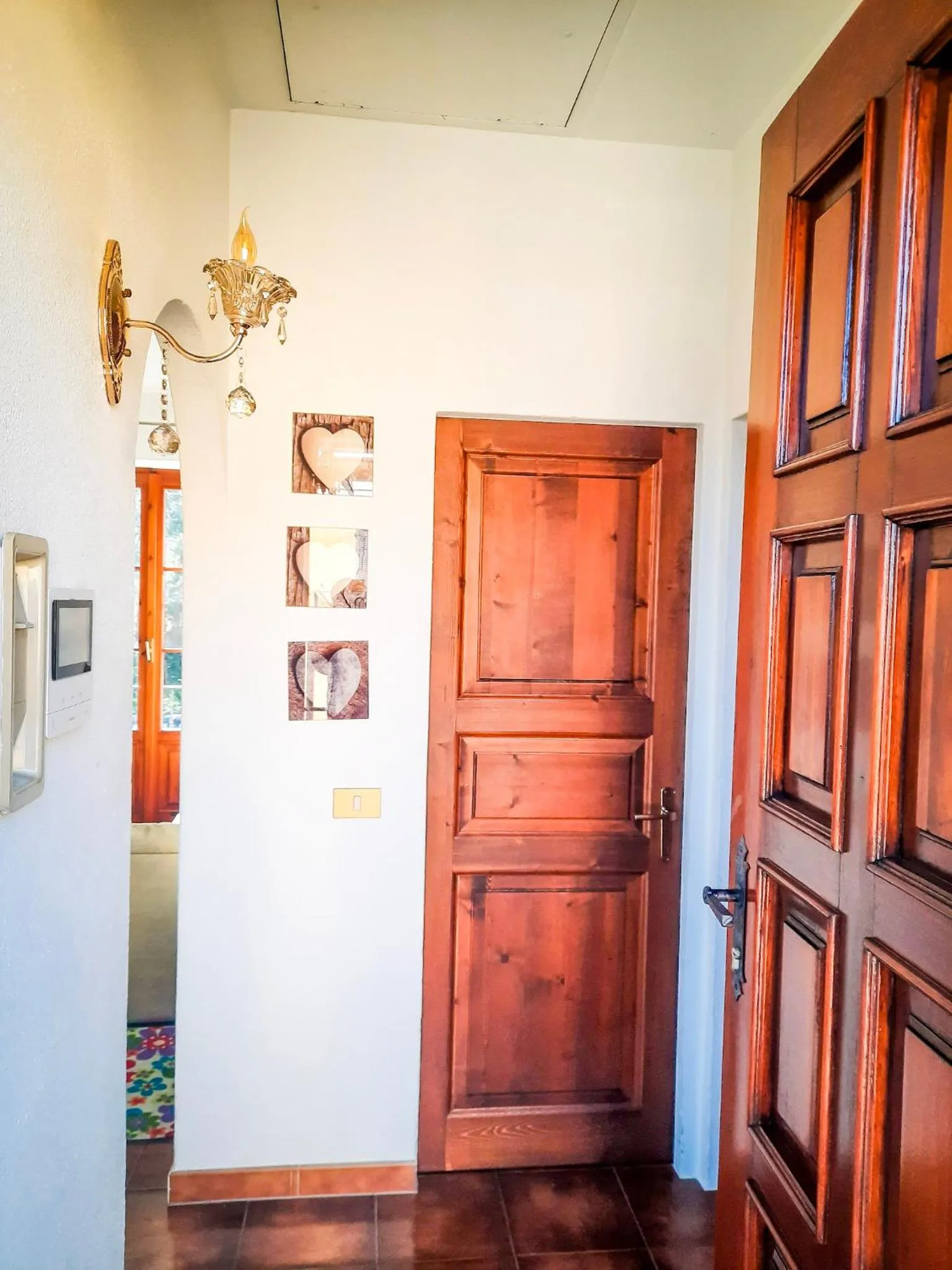 Facade/entrance in Casa Mirco