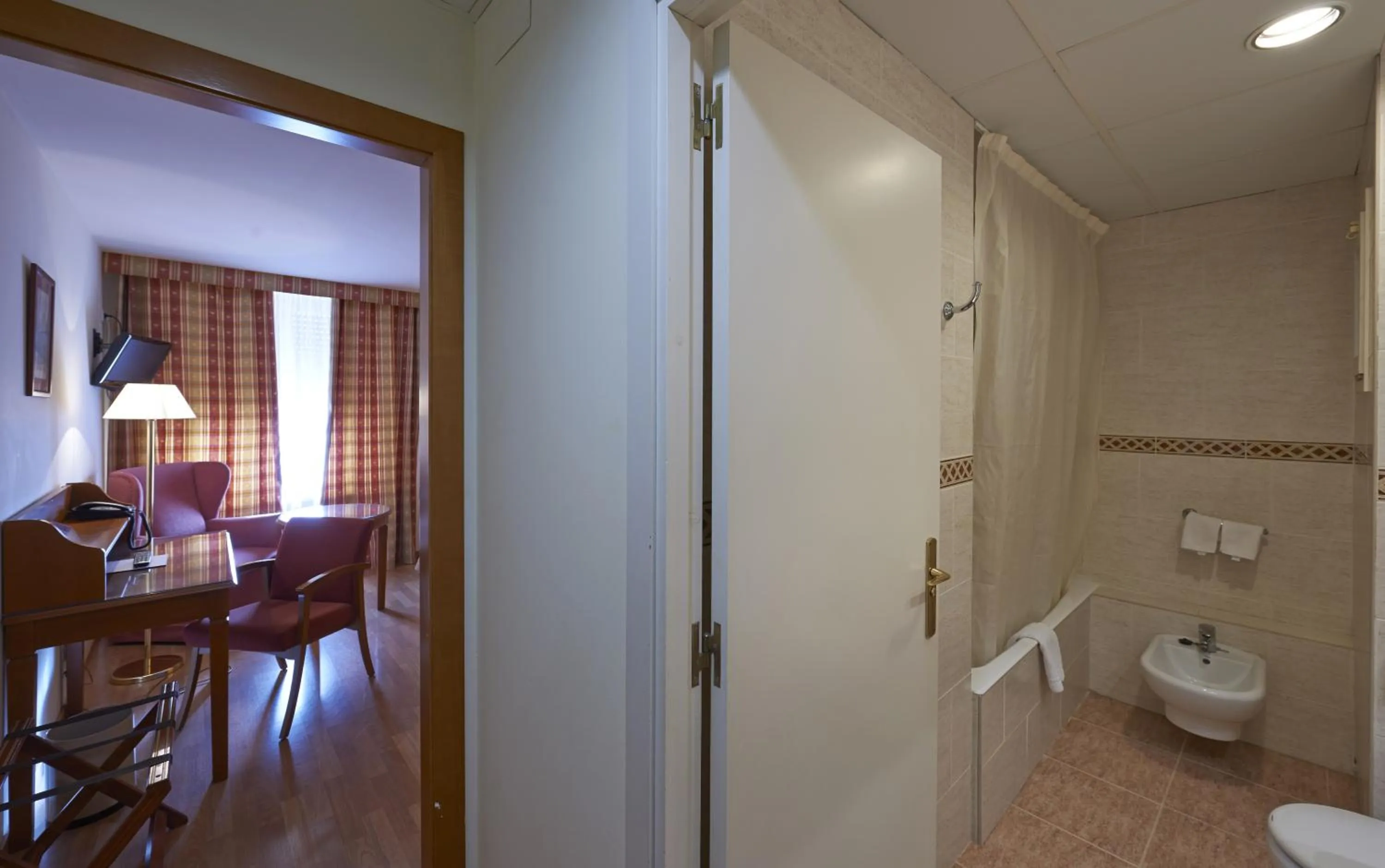 Bedroom in Hotel Abat Cisneros Montserrat