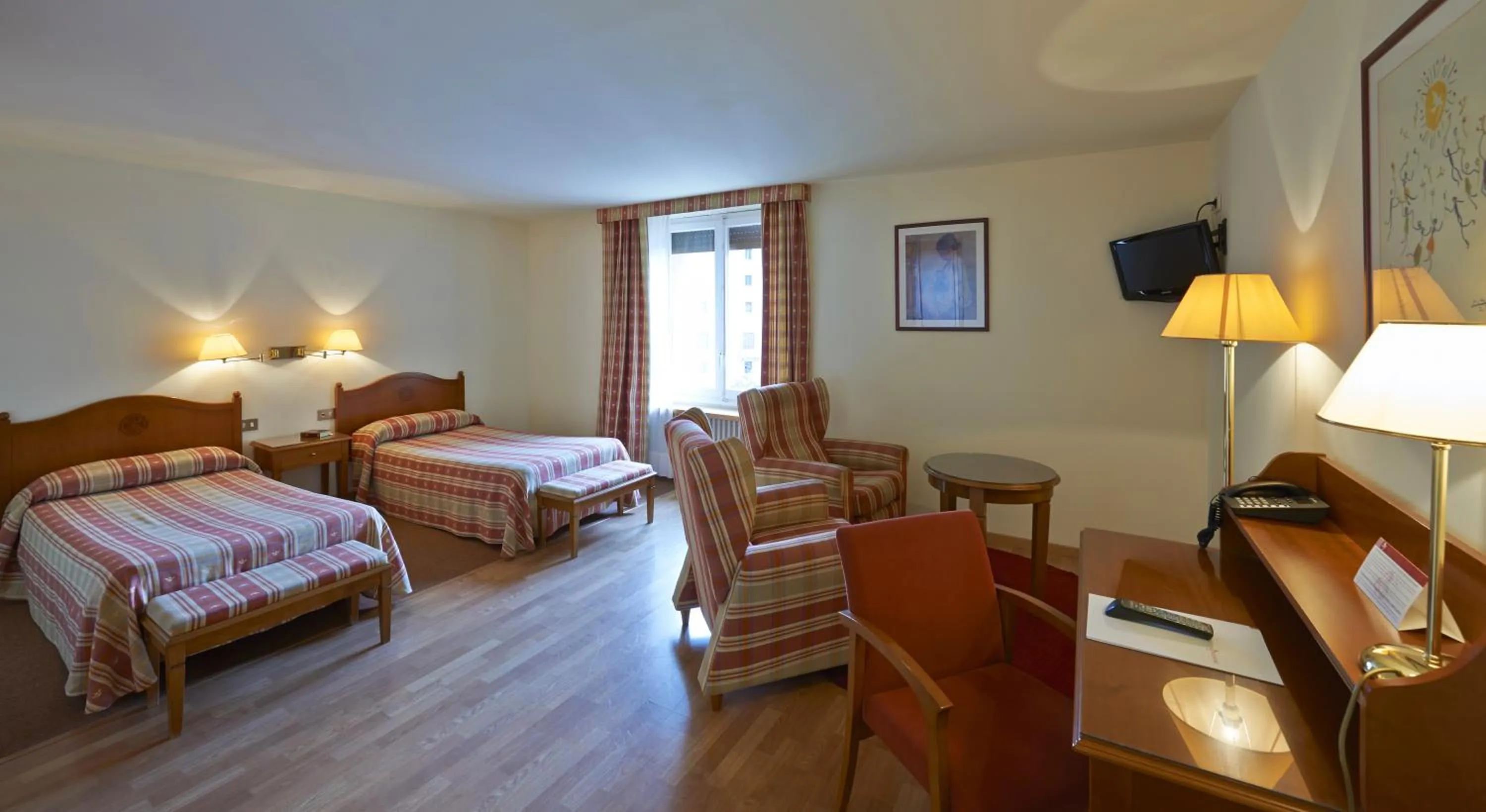 Bedroom, Bed in Hotel Abat Cisneros Montserrat