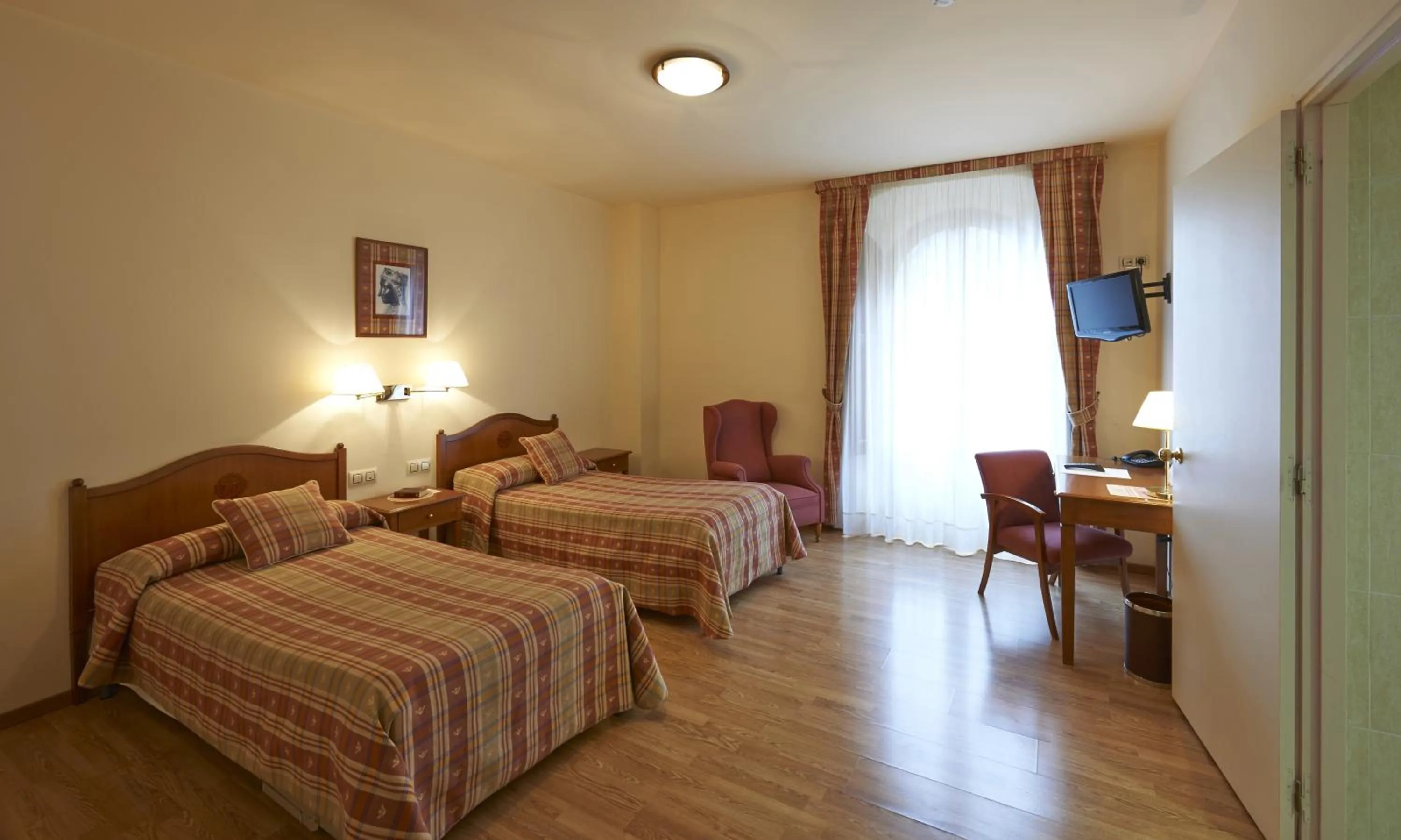 Bedroom, Bed in Hotel Abat Cisneros Montserrat