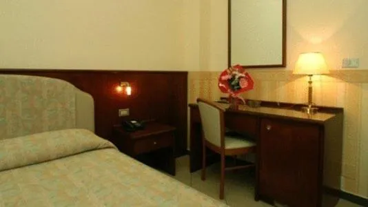 Seating area, Bed in Hotel Olimpic