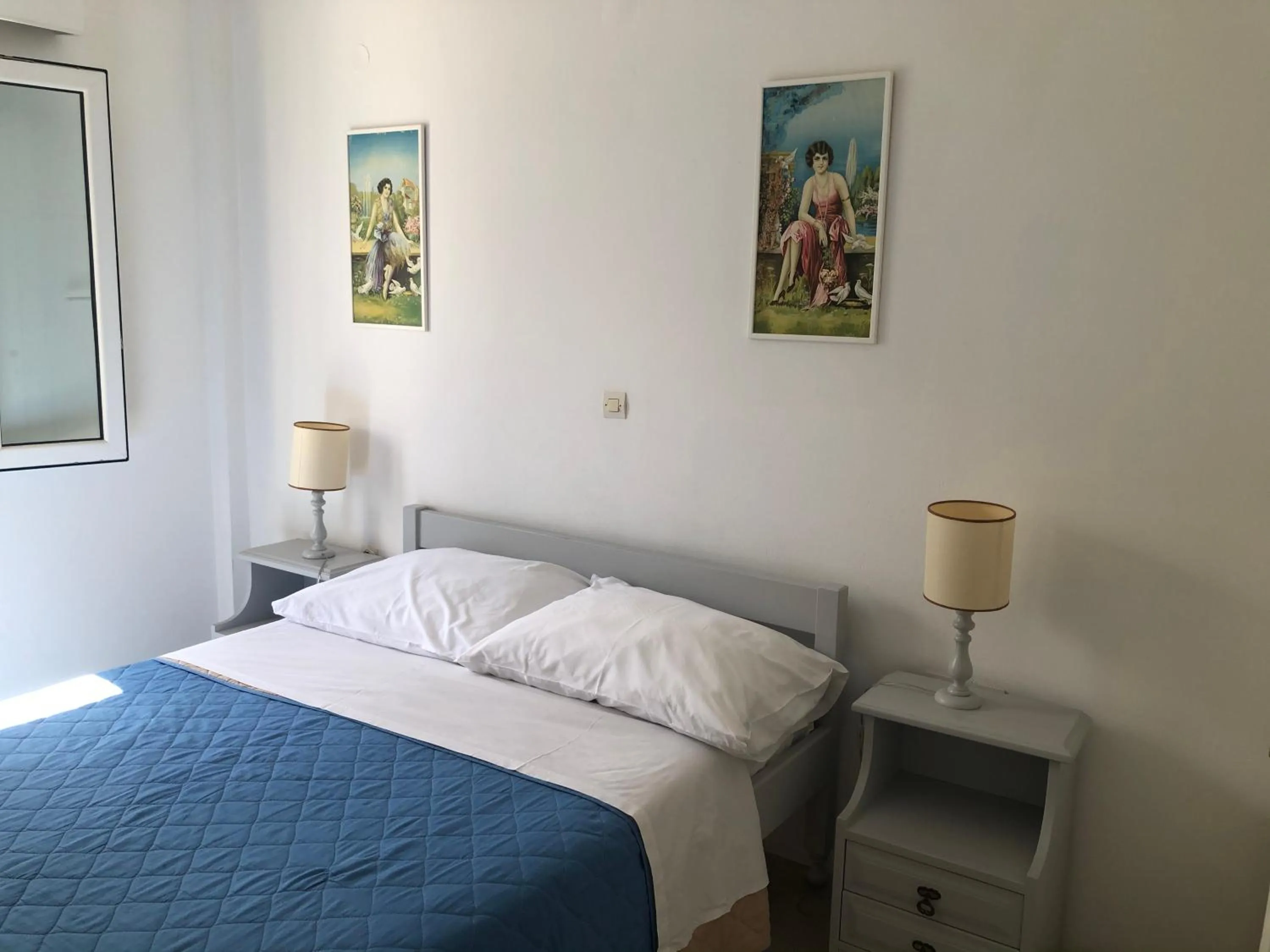 Bed in Margarita Studios