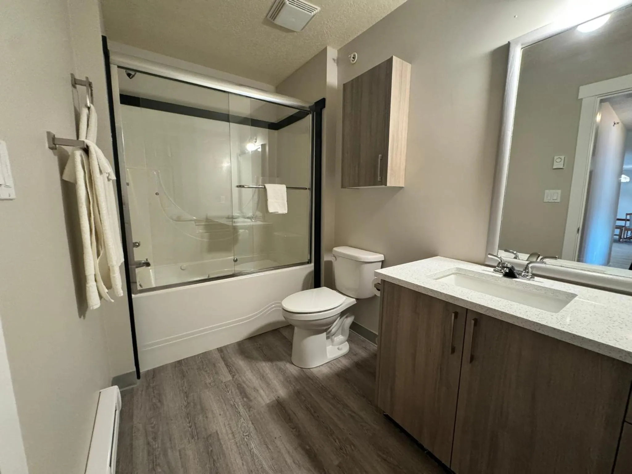 Shower in Western Budget Motel Leduc #3