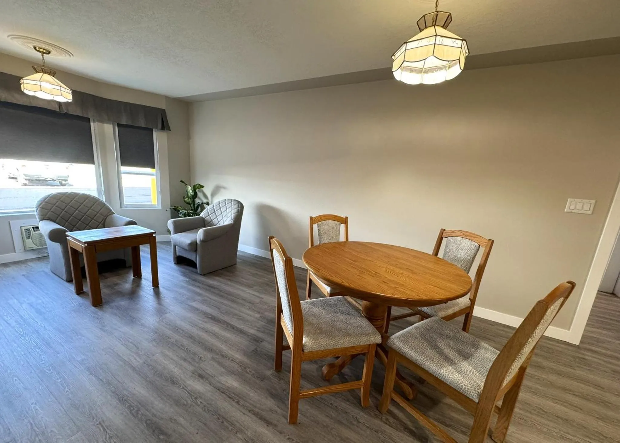 Living room in Western Budget Motel Leduc #3