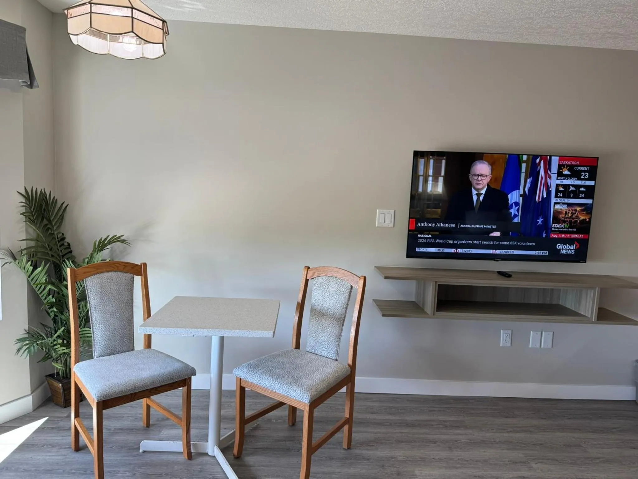 TV and multimedia in Western Budget Motel Leduc #3