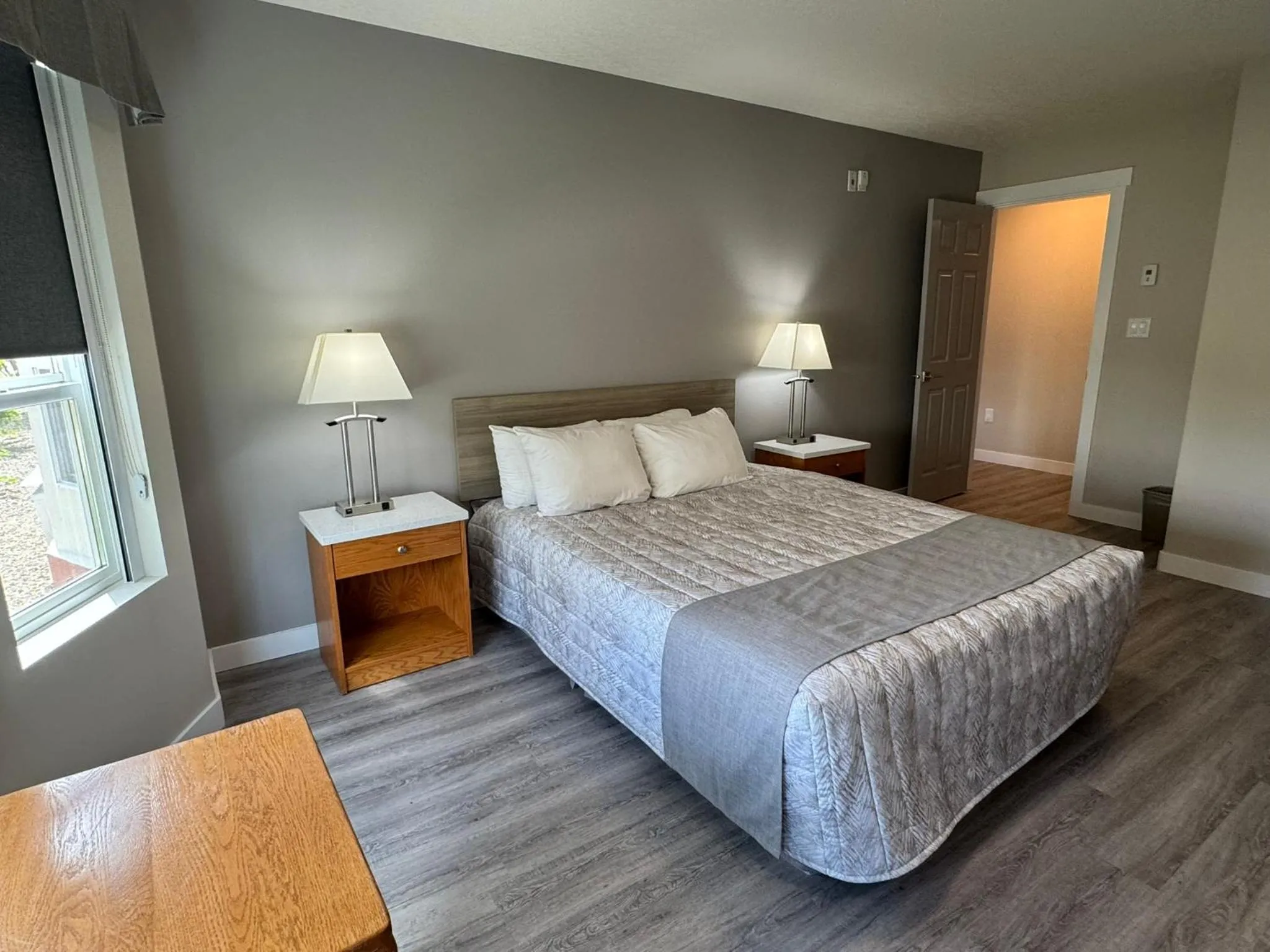 Bedroom, Bed in Western Budget Motel Leduc #3