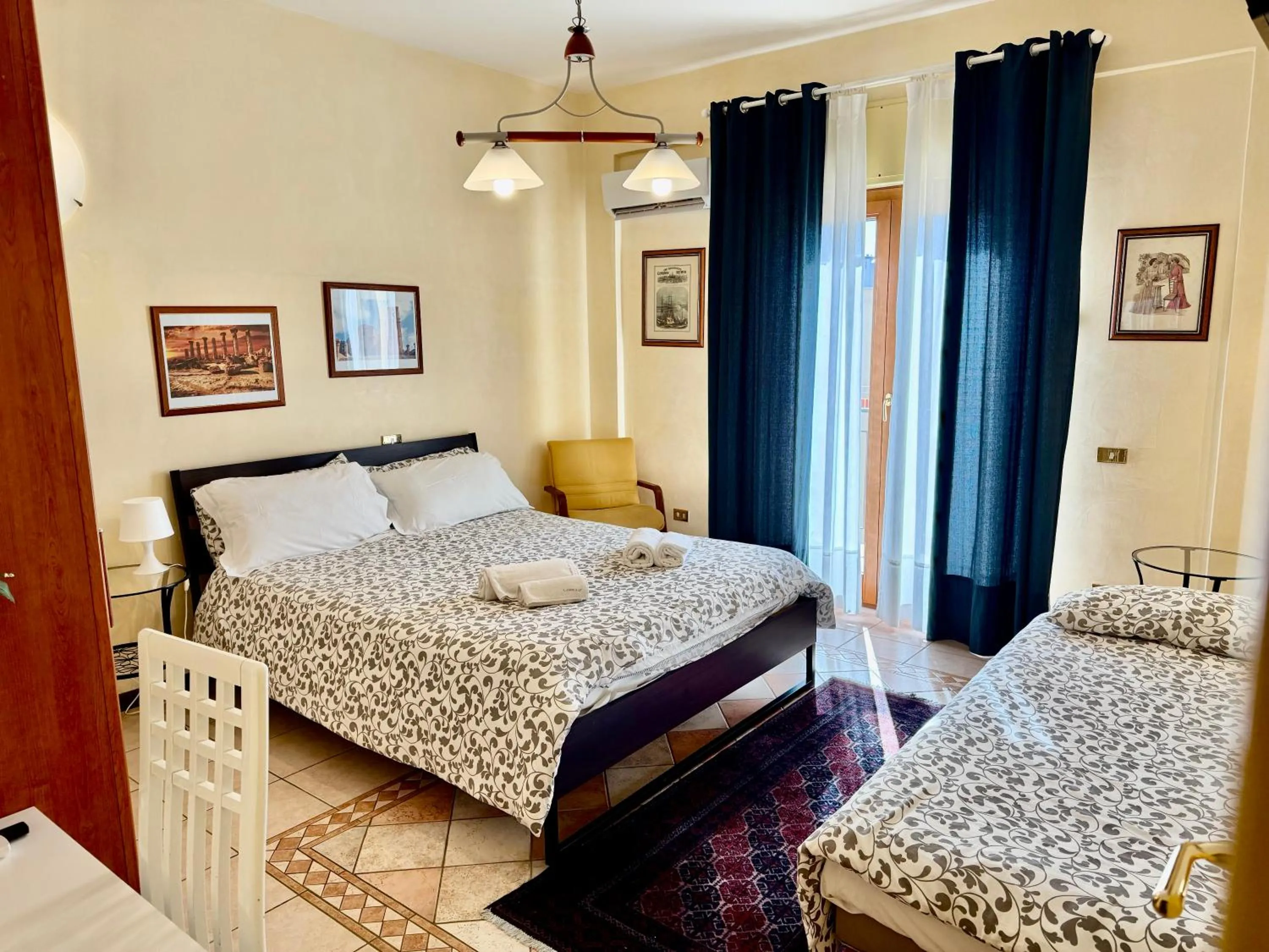 Family Room with Private Bathroom in Il Sorriso di Liu'
