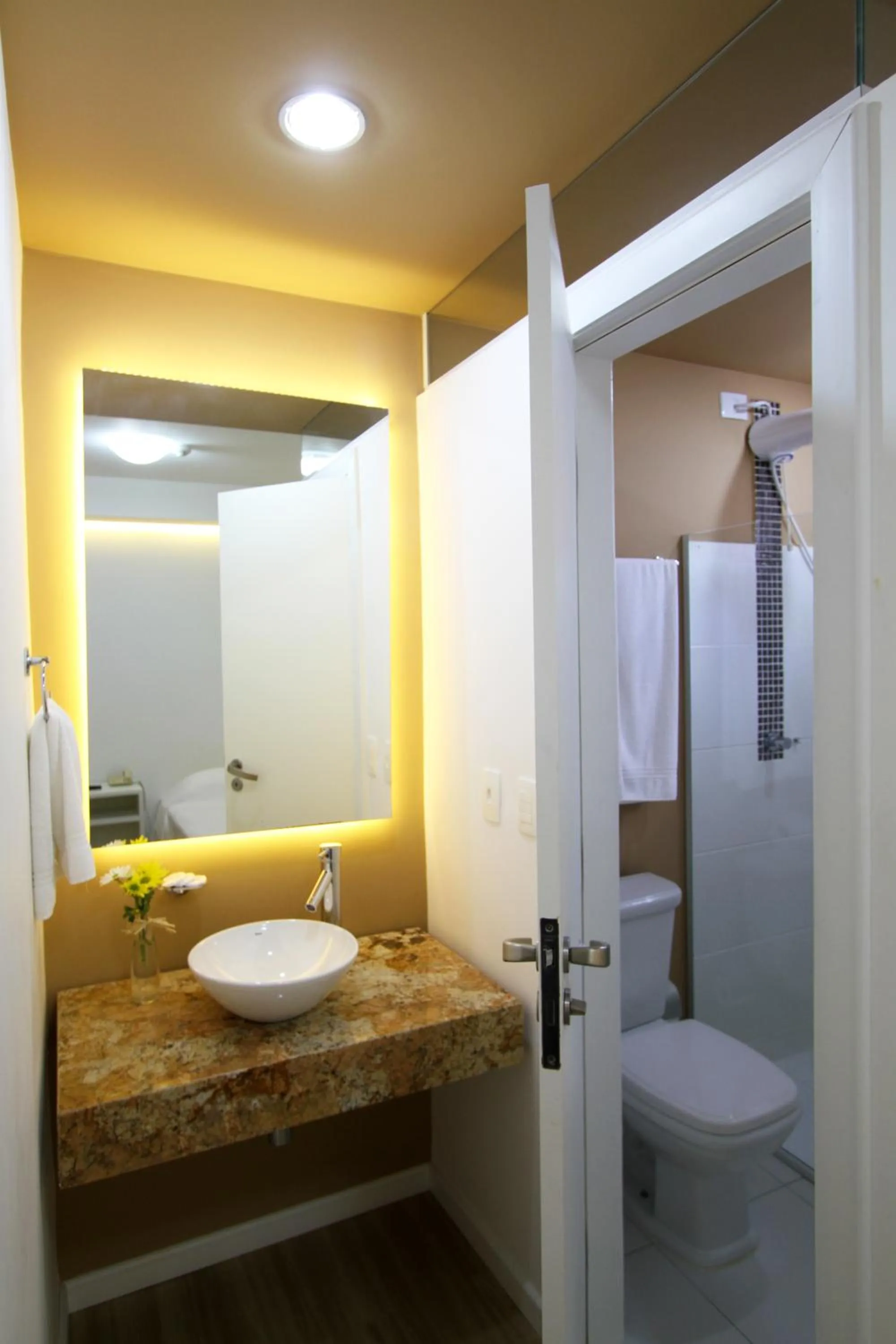 Toilet in Hotel Don Zepe