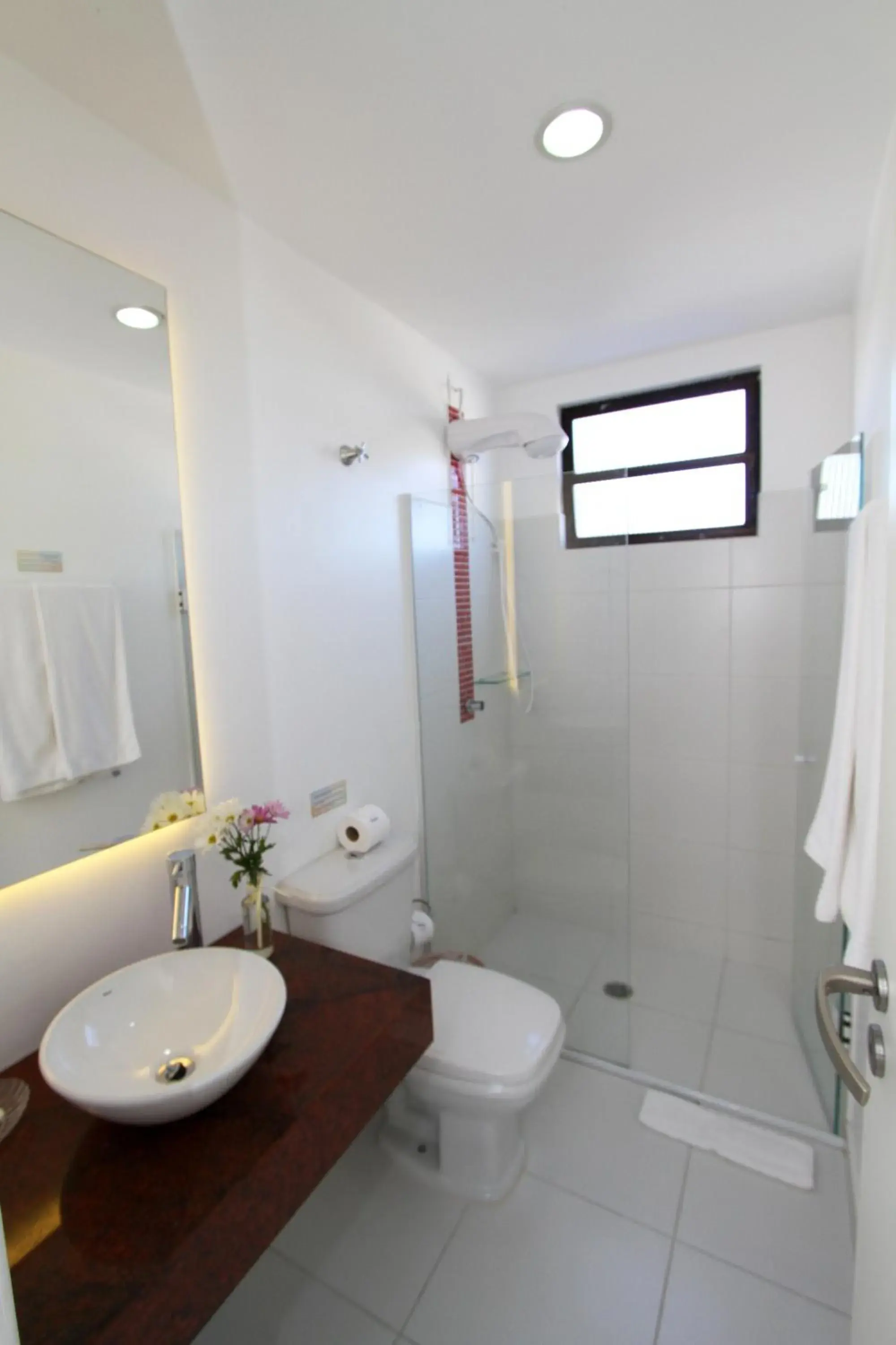 Shower in Hotel Don Zepe Shower in Hotel Don Zepe