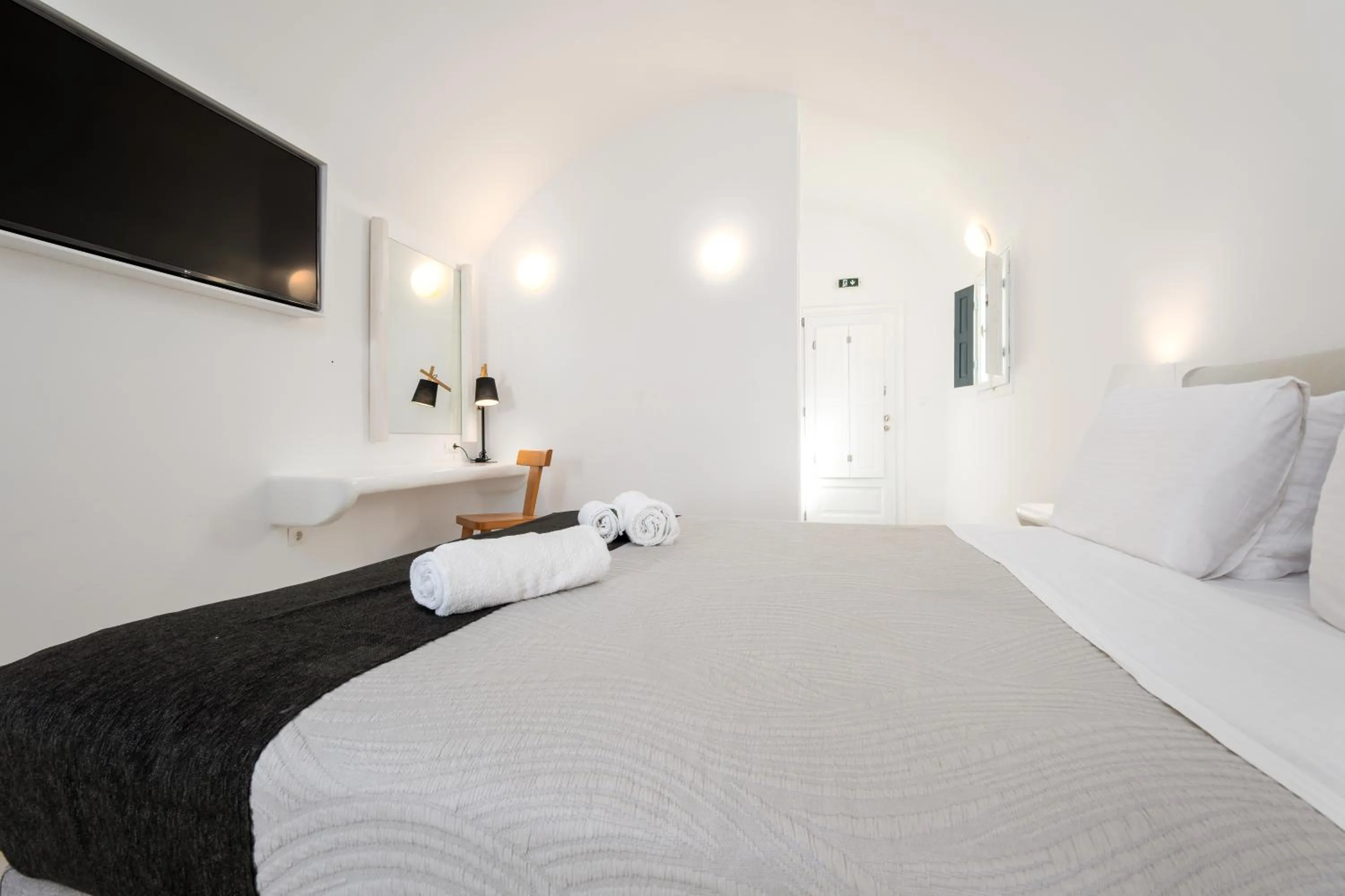 Photo of the whole room, Bed in Amaze Suites