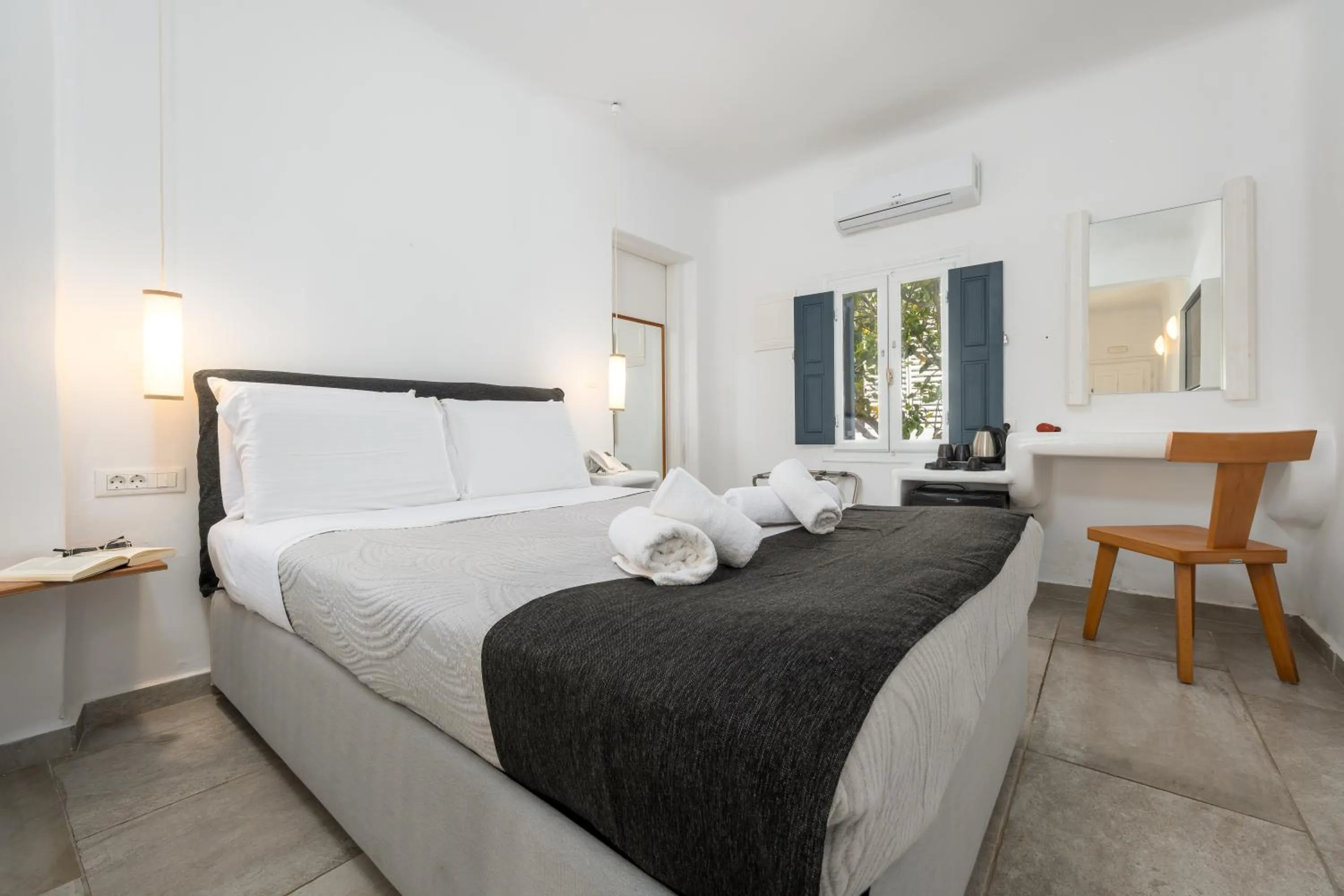 Bedroom, Bed in Amaze Suites