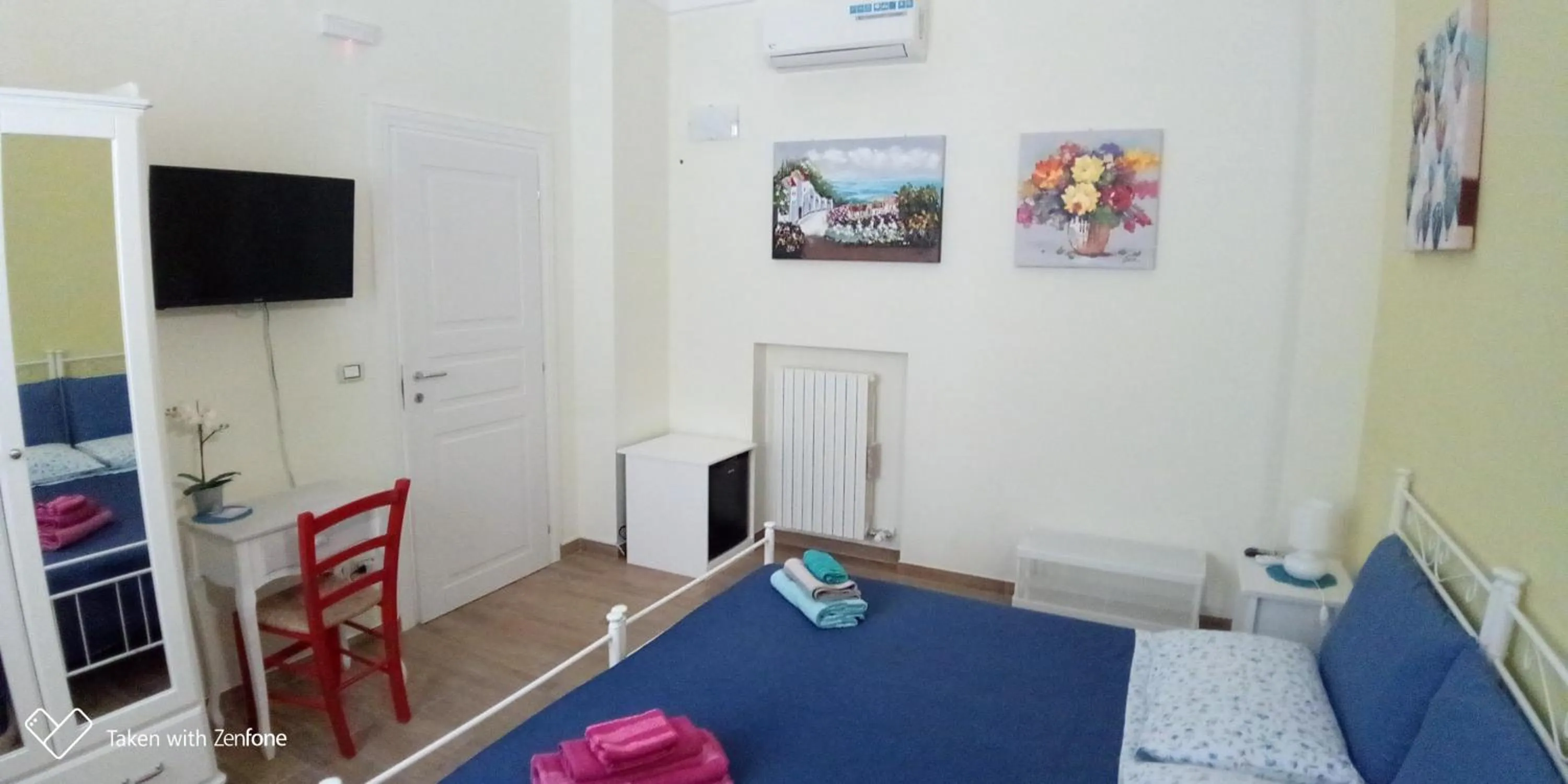 Bedroom, Bed in B&B Excelsior