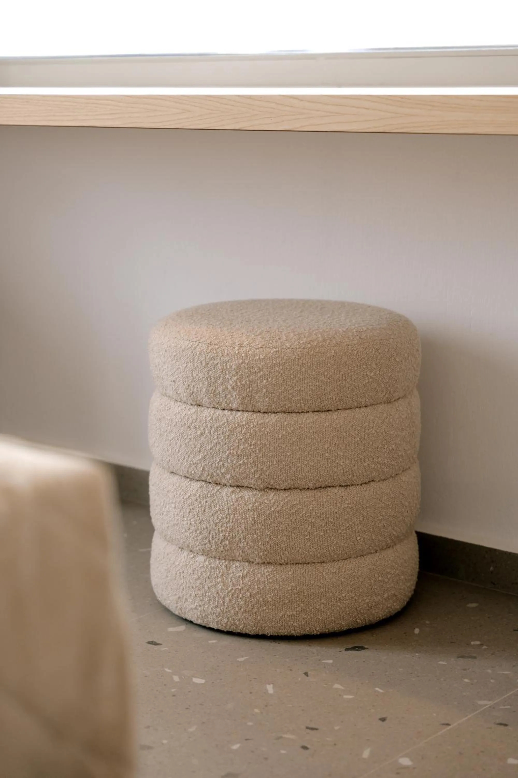 Decorative detail in Pnoi Hotel