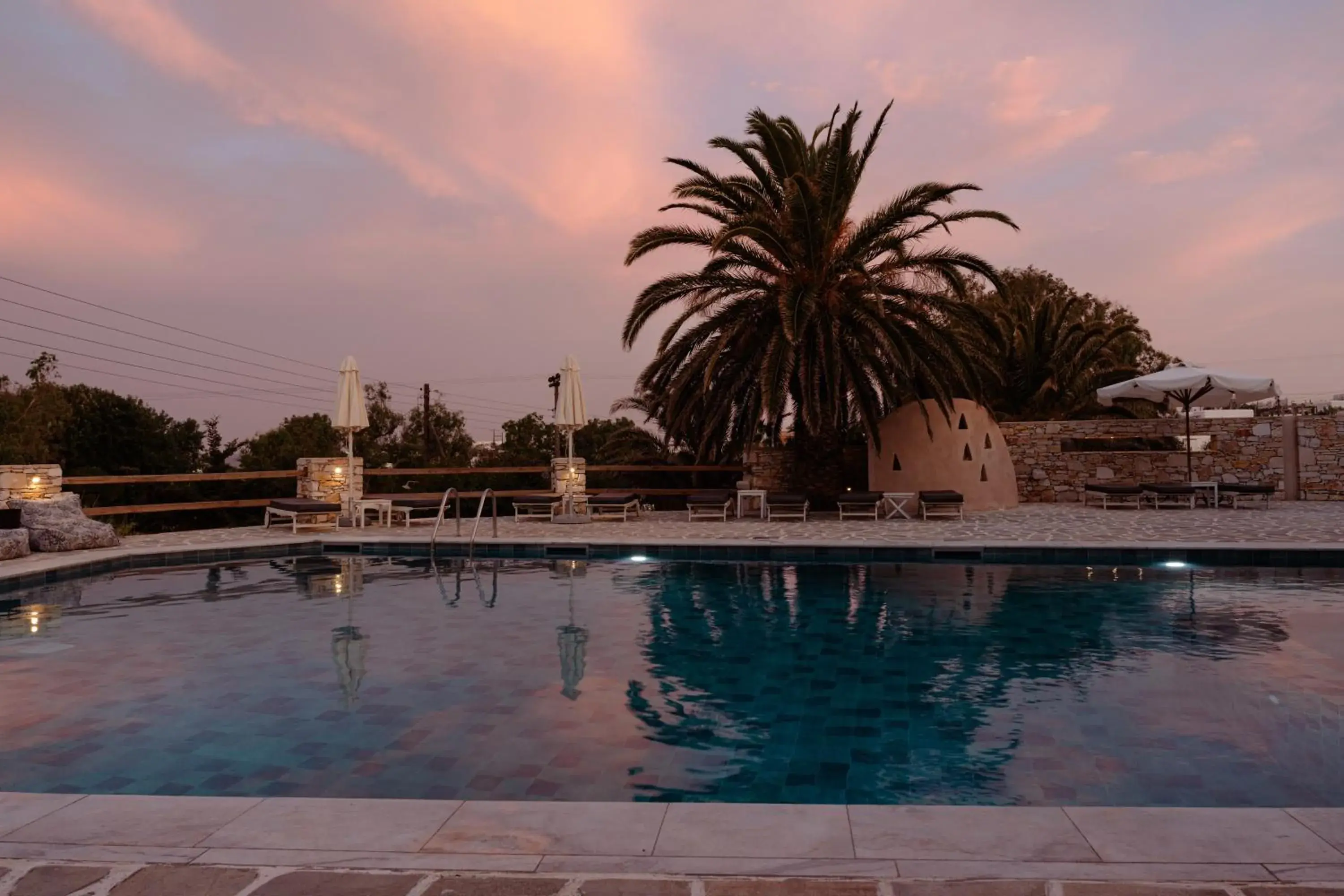 Swimming pool in Pnoi Hotel Swimming pool in Pnoi Hotel