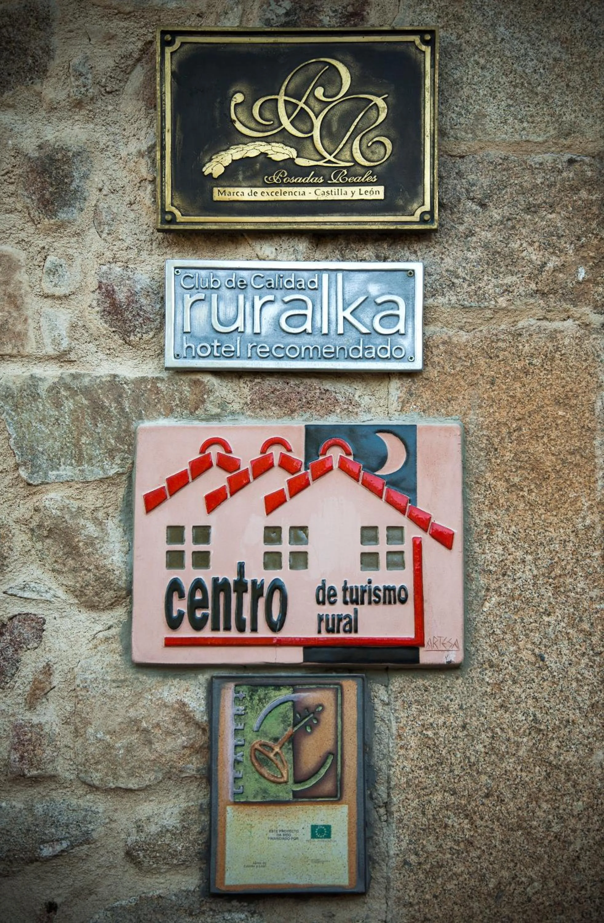 Facade/entrance in Abadía San Martín