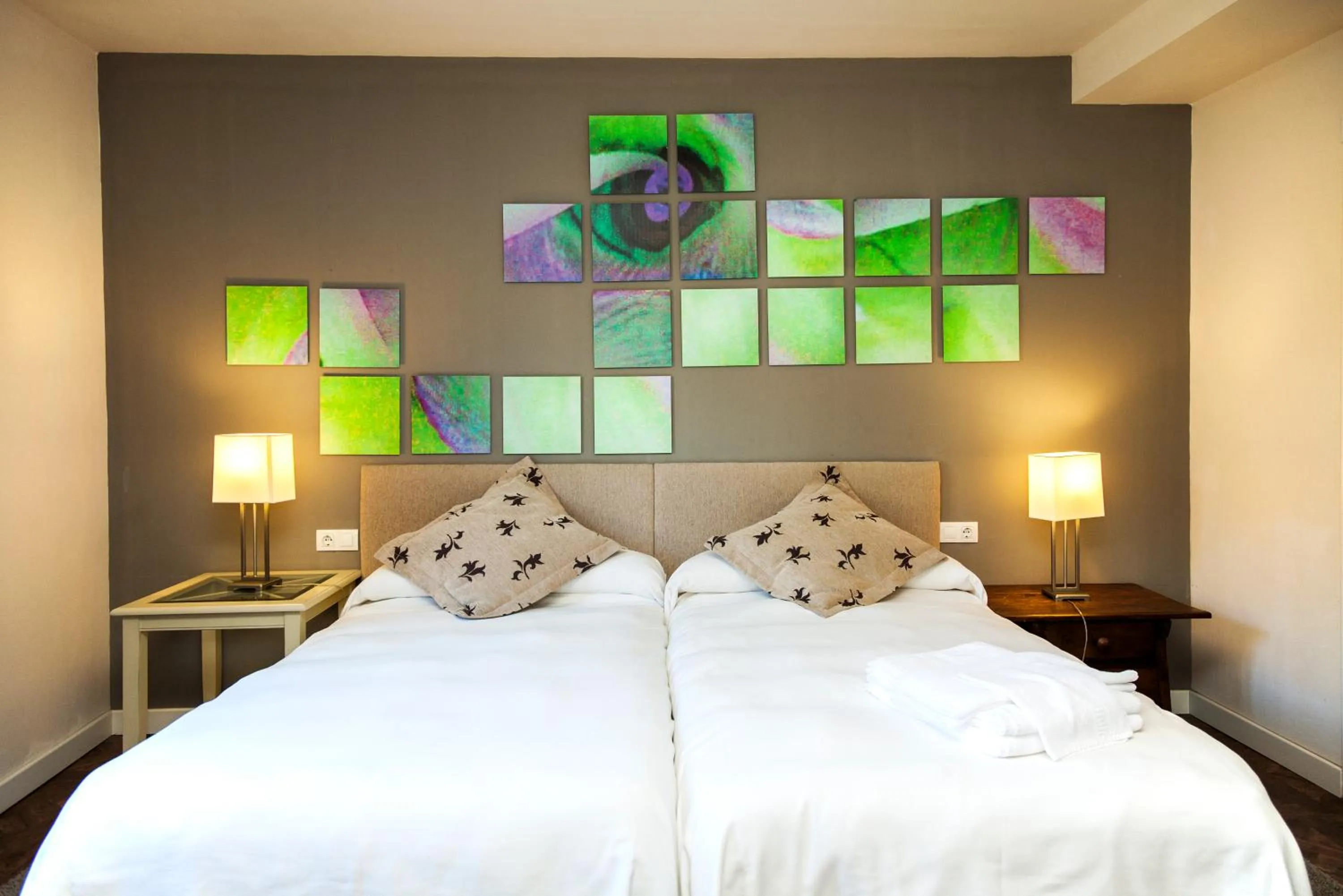 Bedroom, Bed in Abadía San Martín