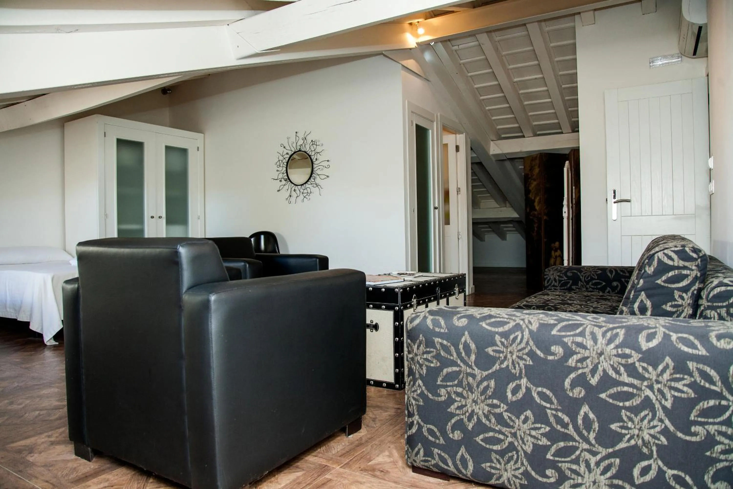 Bedroom in Abadía San Martín