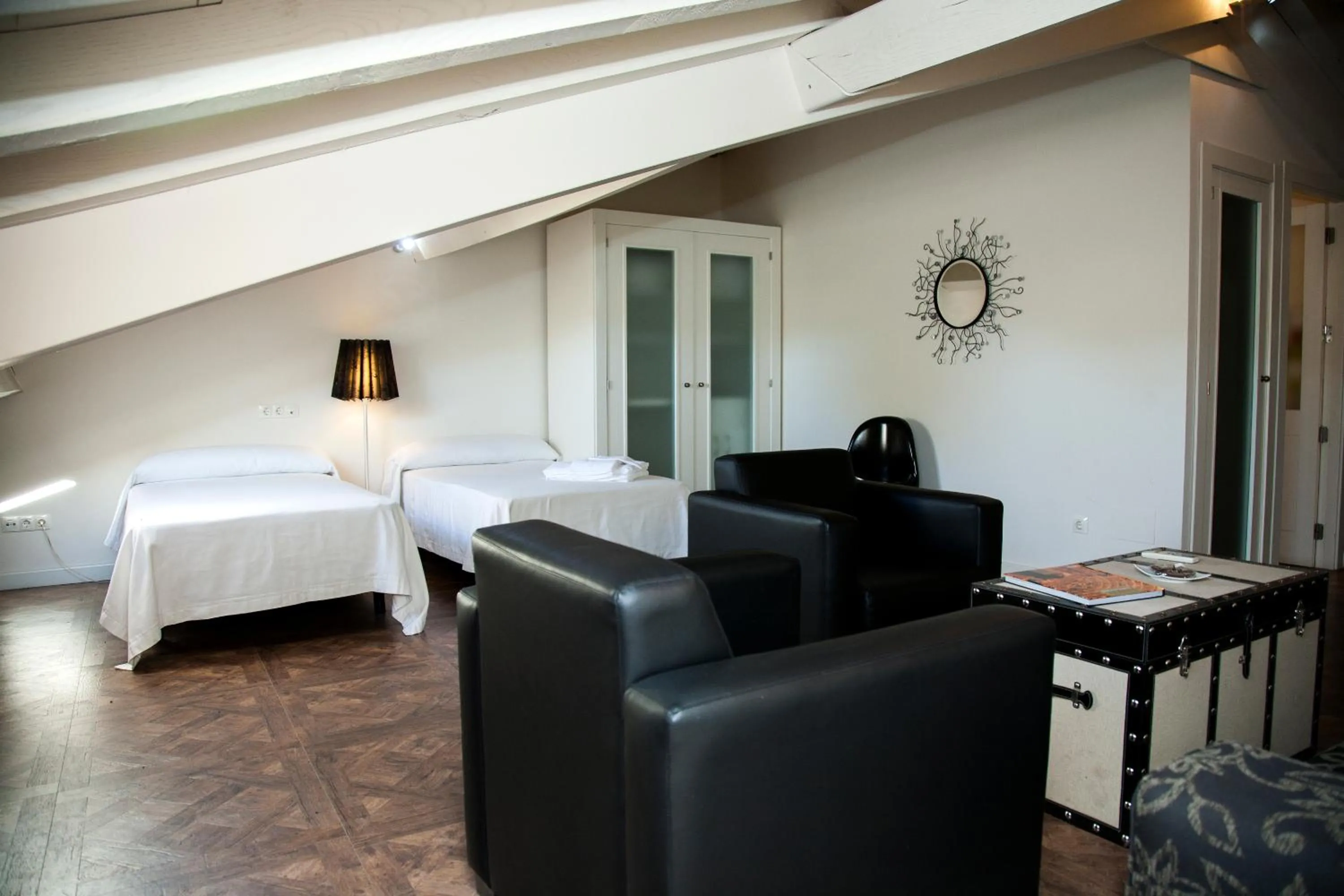 Bedroom, Bed in Abadía San Martín