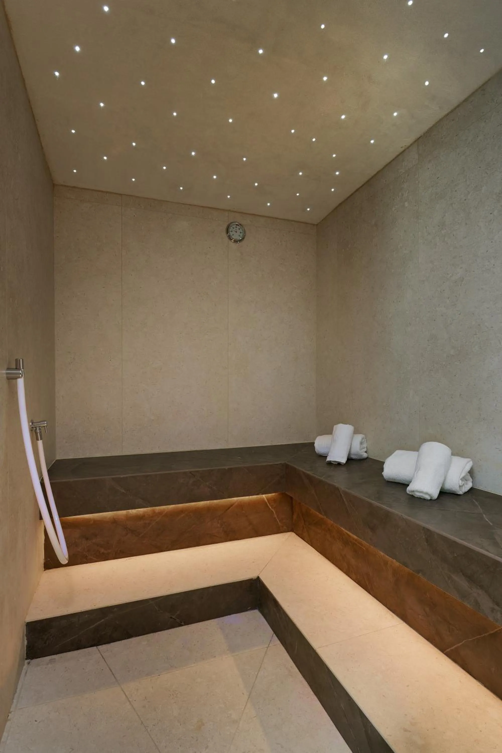 Spa and wellness centre/facilities in Hipotels Bahía Grande Aparthotel