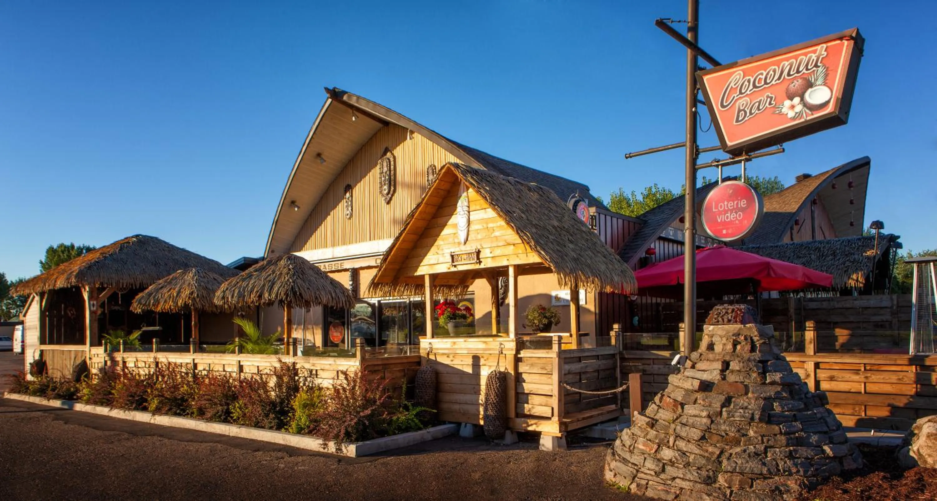 Property building in Hotel-Motel Coconut