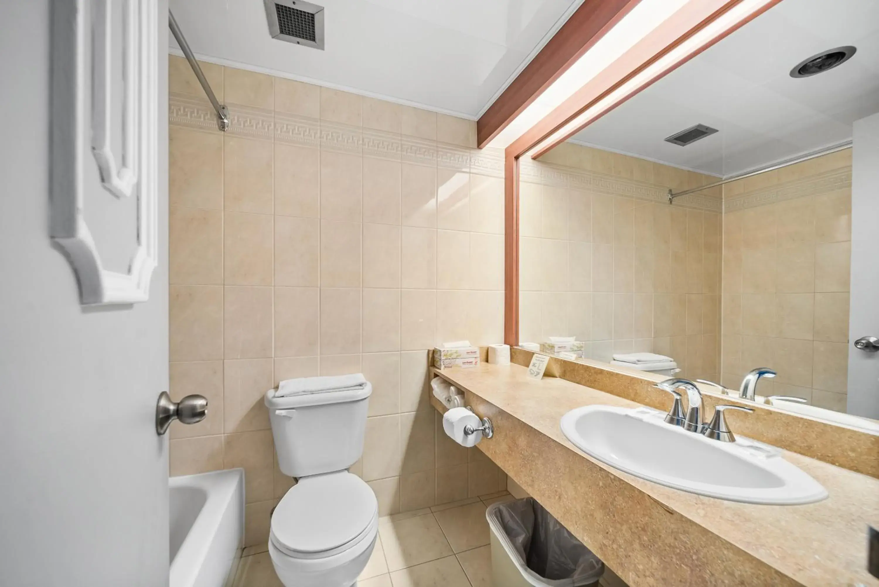 Standard Queen Room in Hotel-Motel Coconut Standard Queen Room in Hotel-Motel Coconut