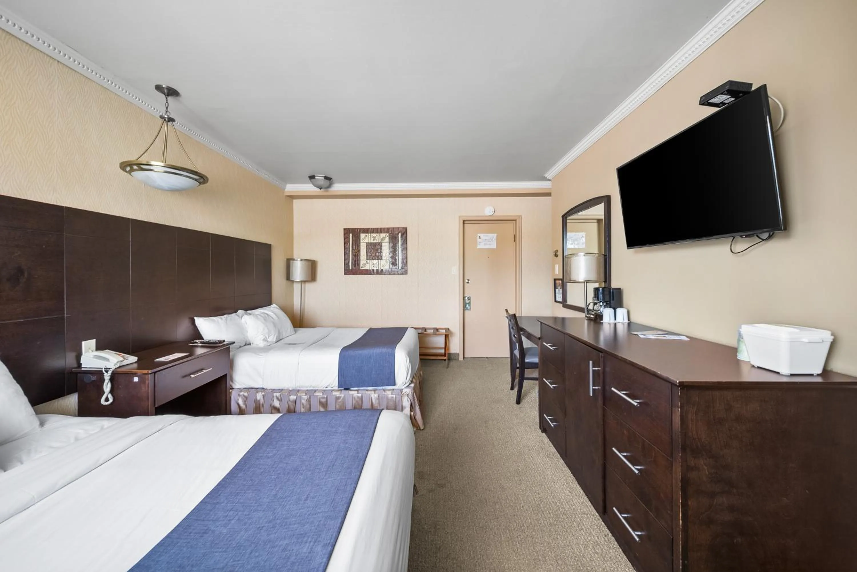 Bed in Hotel-Motel Coconut