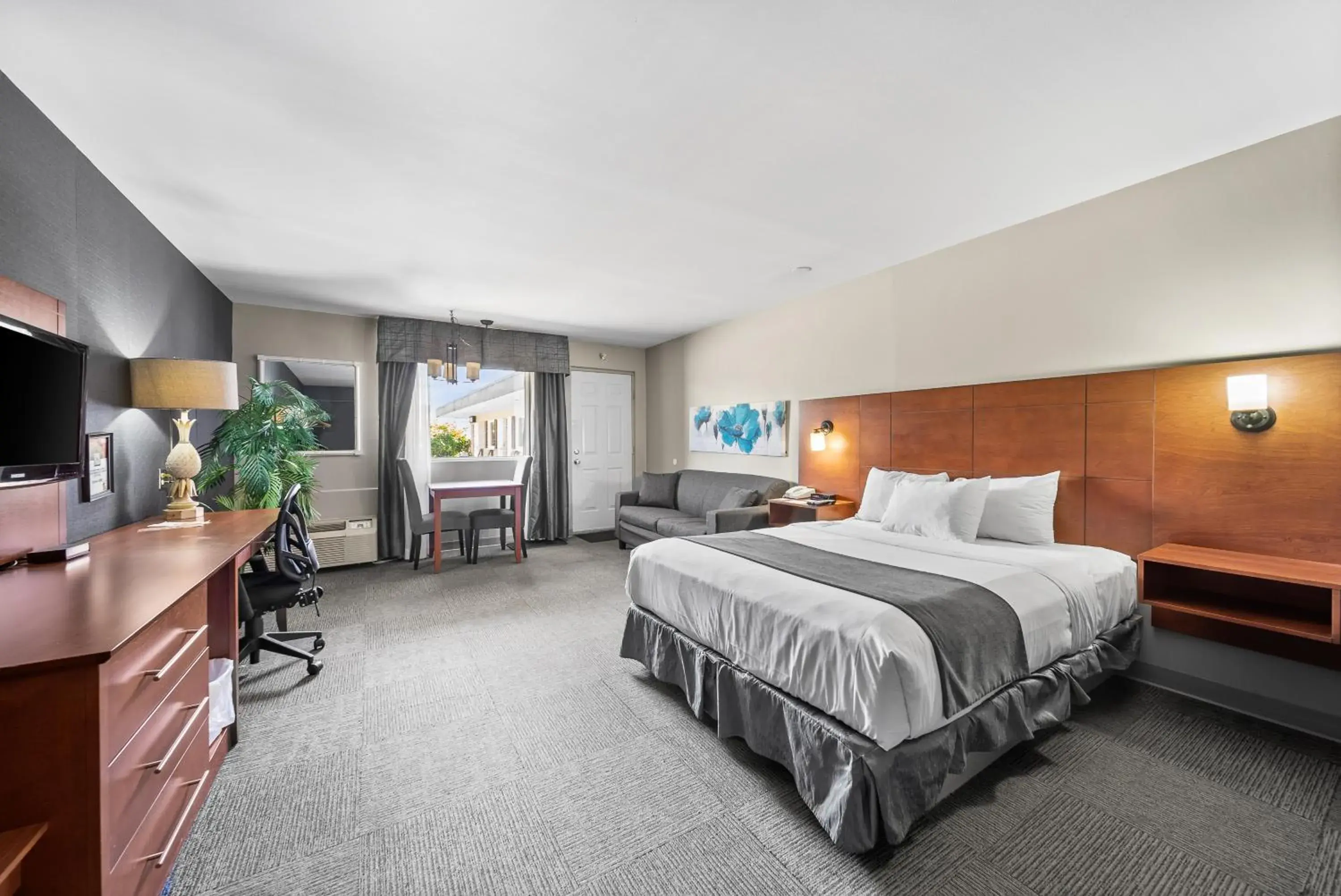 Standard Queen Room in Hotel-Motel Coconut Standard Queen Room in Hotel-Motel Coconut