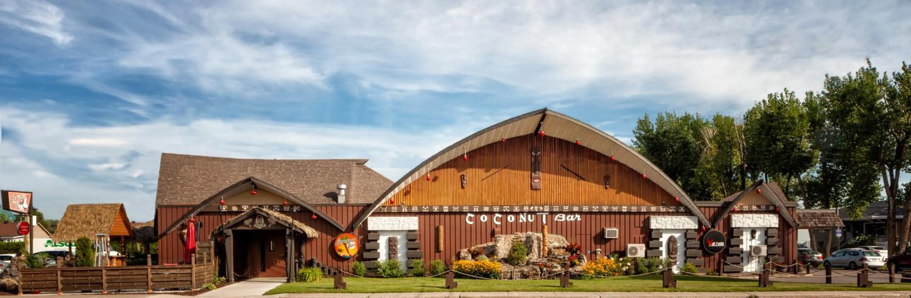 Property building in Hotel-Motel Coconut