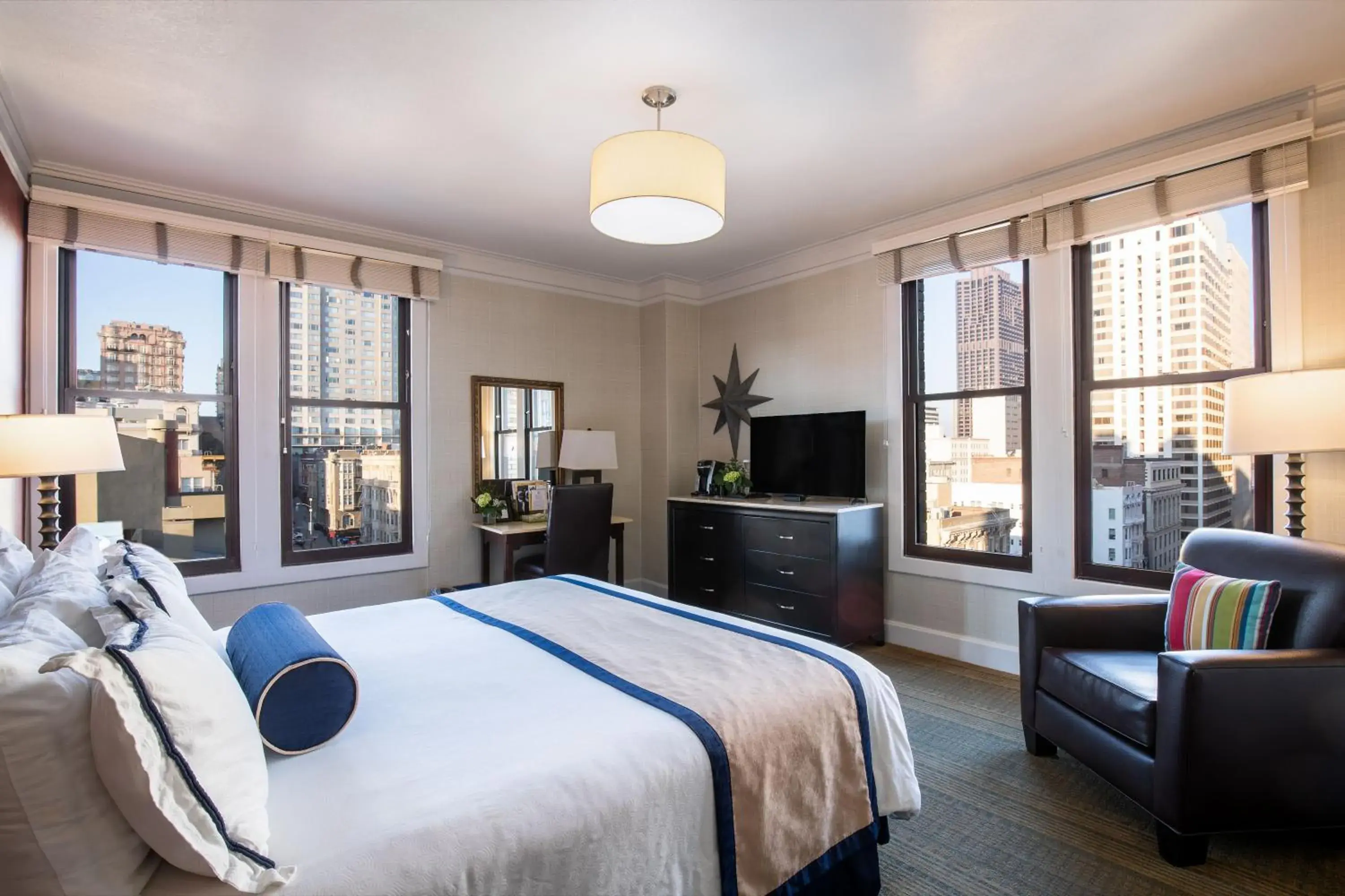 City view, Bed in Marines' Memorial Club & Hotel Union Square City view, Bed in Marines' Memorial Club & Hotel Union Square