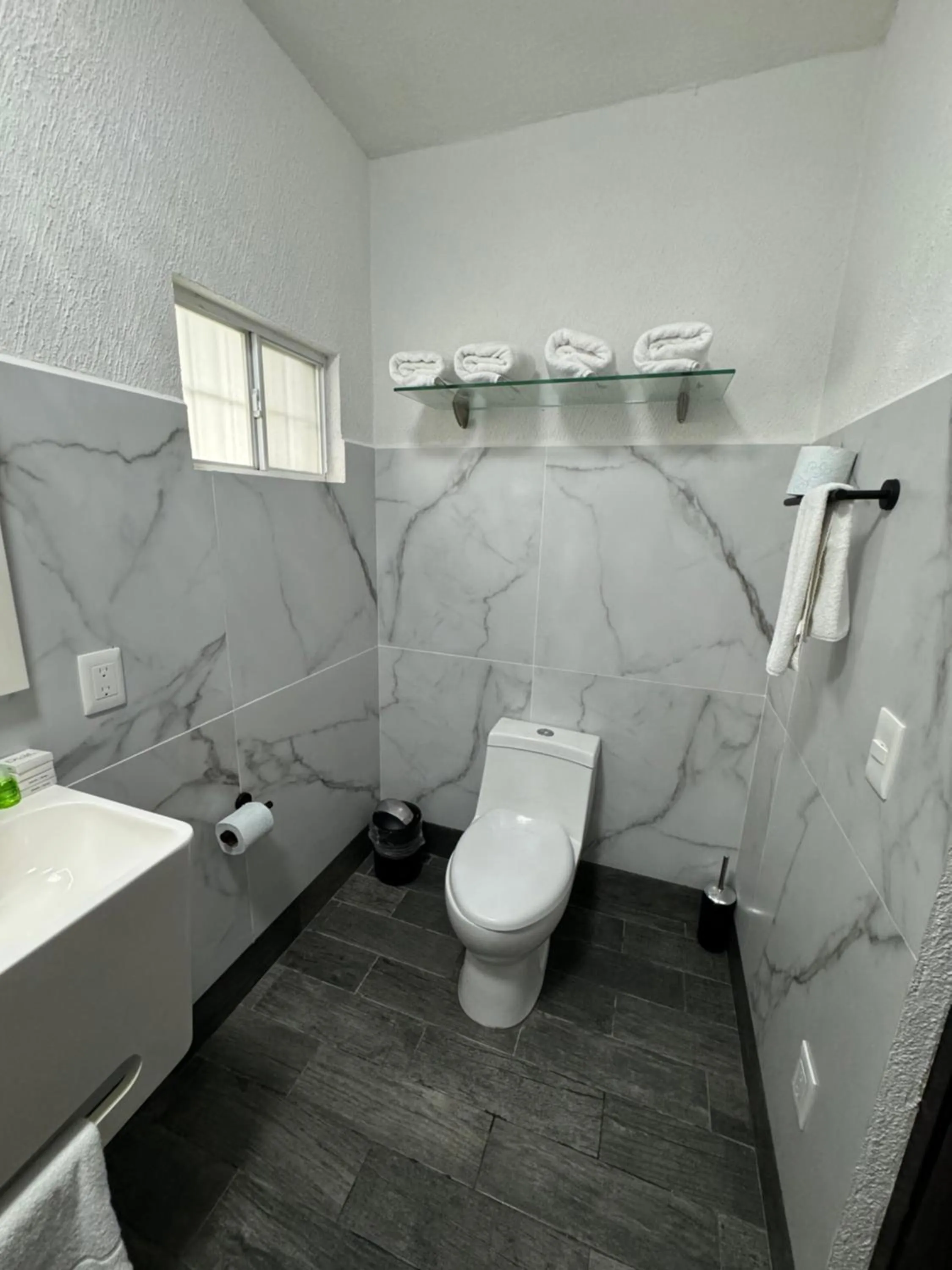 Bathroom in Ananta Hotel