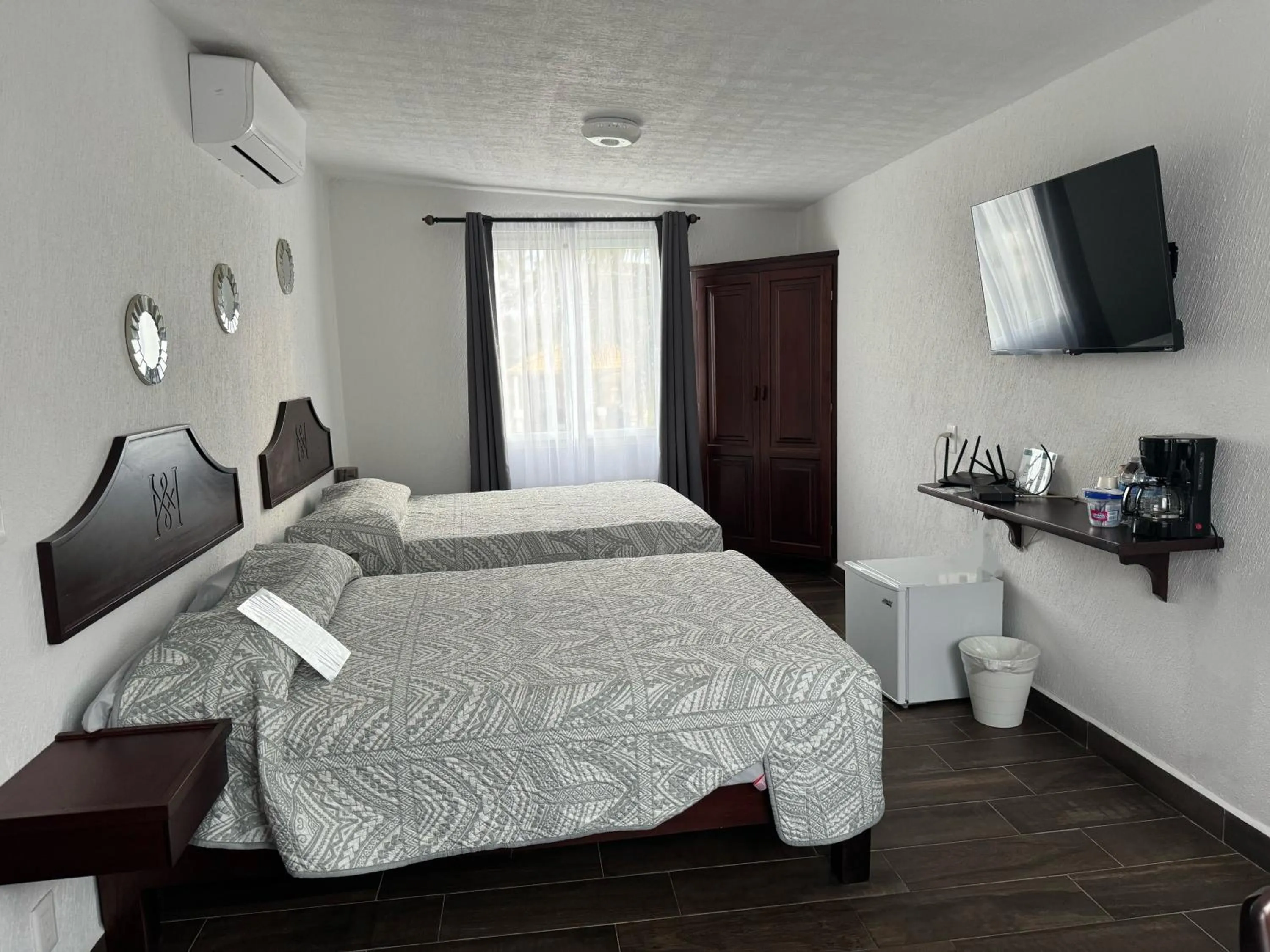 Photo of the whole room, Bed in Ananta Hotel