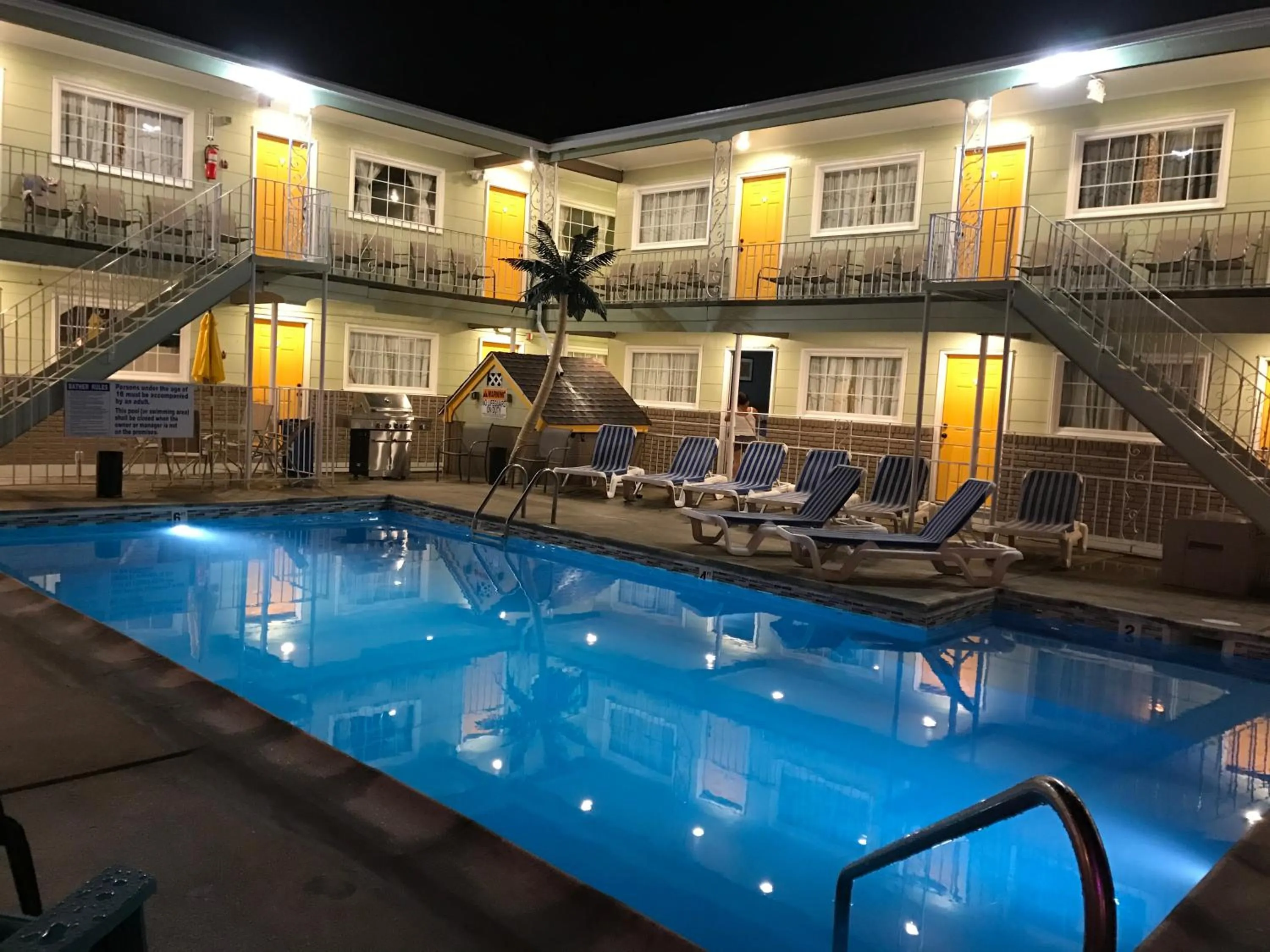 Property building in Sunrise Inn