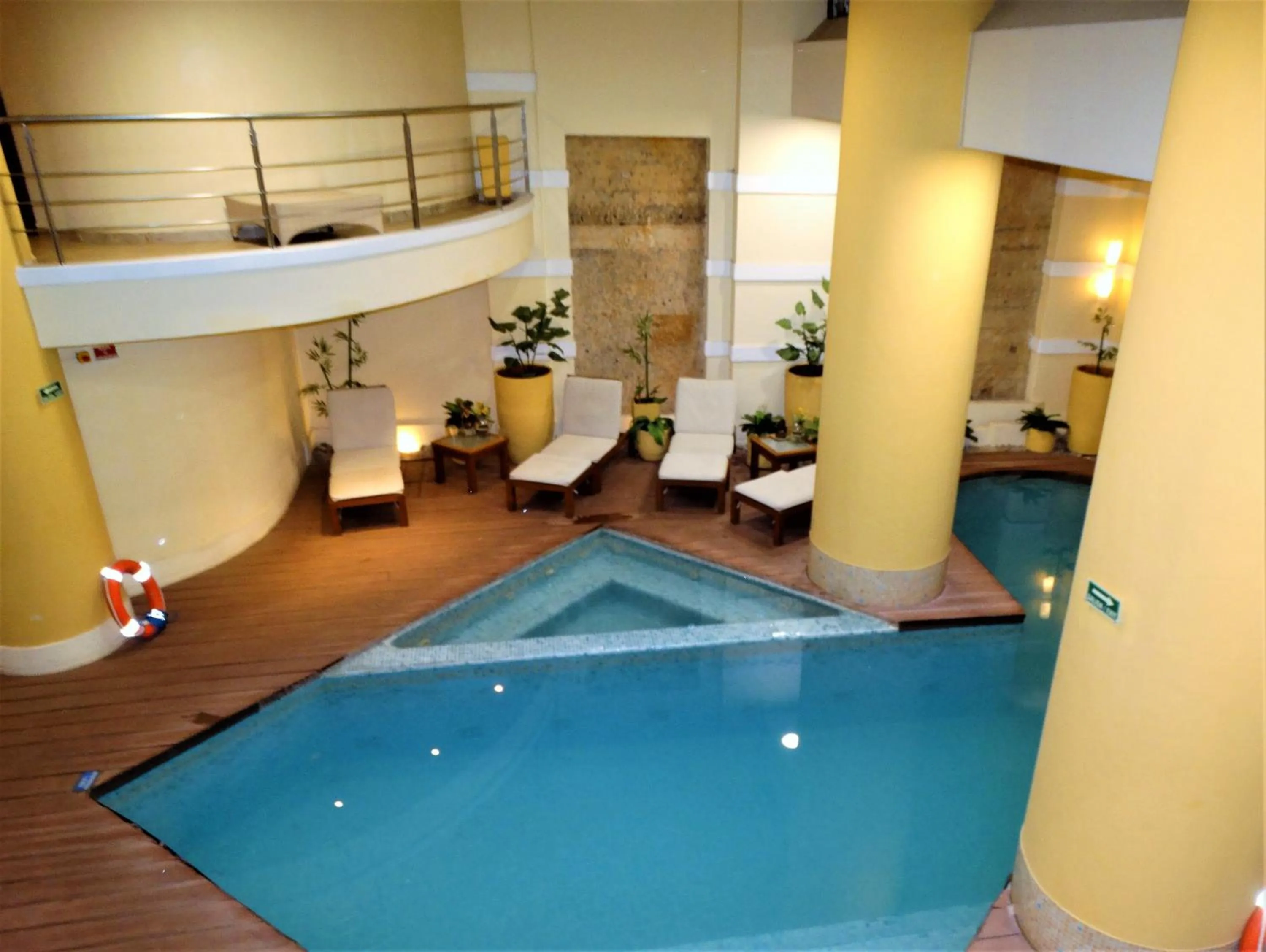 Swimming pool in Hotel De La Opera
