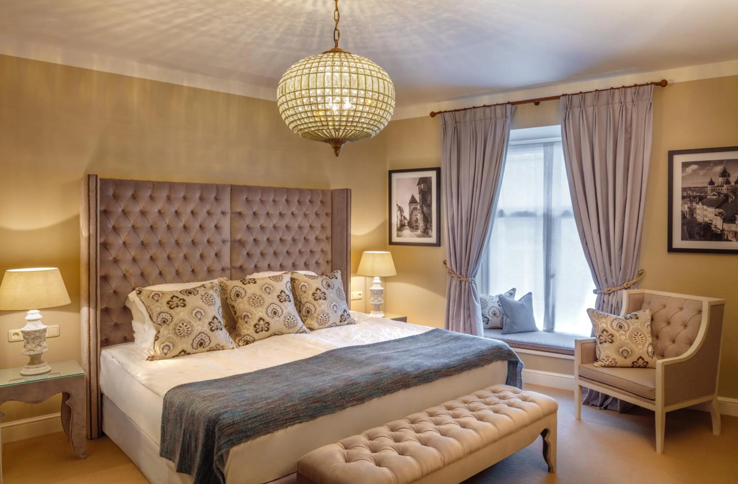 Photo of the whole room, Bed in Schlössle Hotel - Small Luxury Hotels of the World