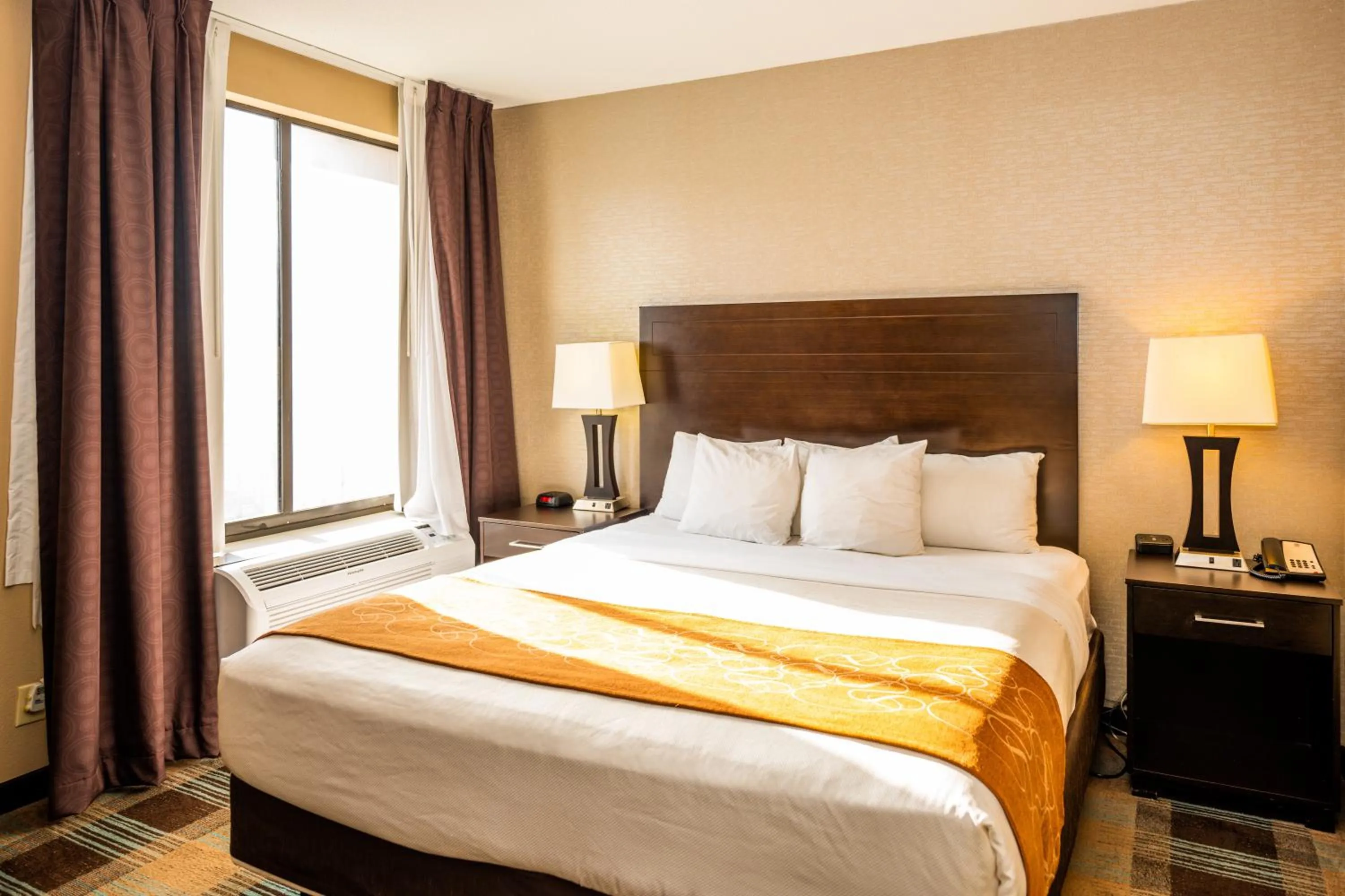 Bed in Comfort Suites Houston West at Clay Road