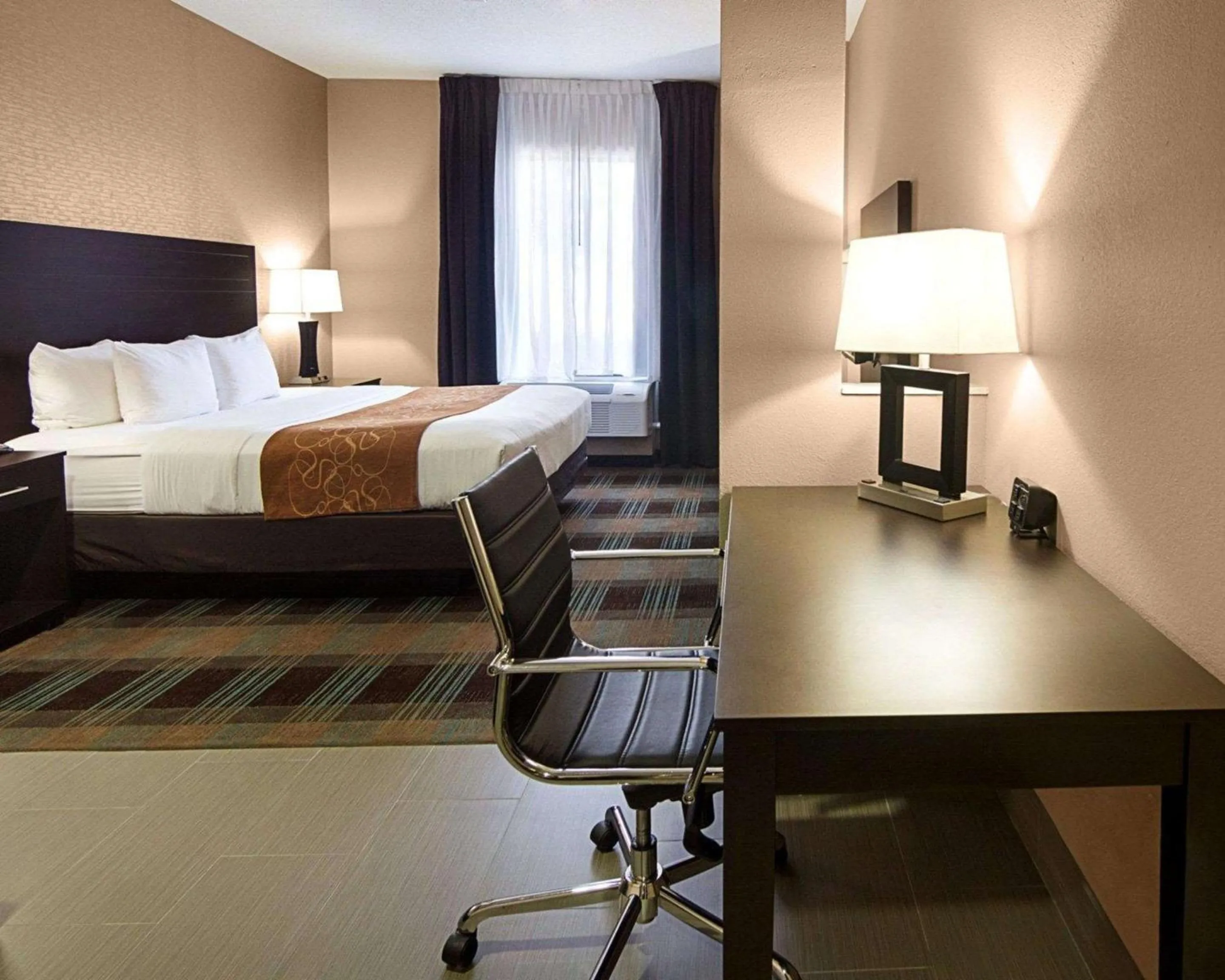 Photo of the whole room, Bed in Comfort Suites Houston West at Clay Road