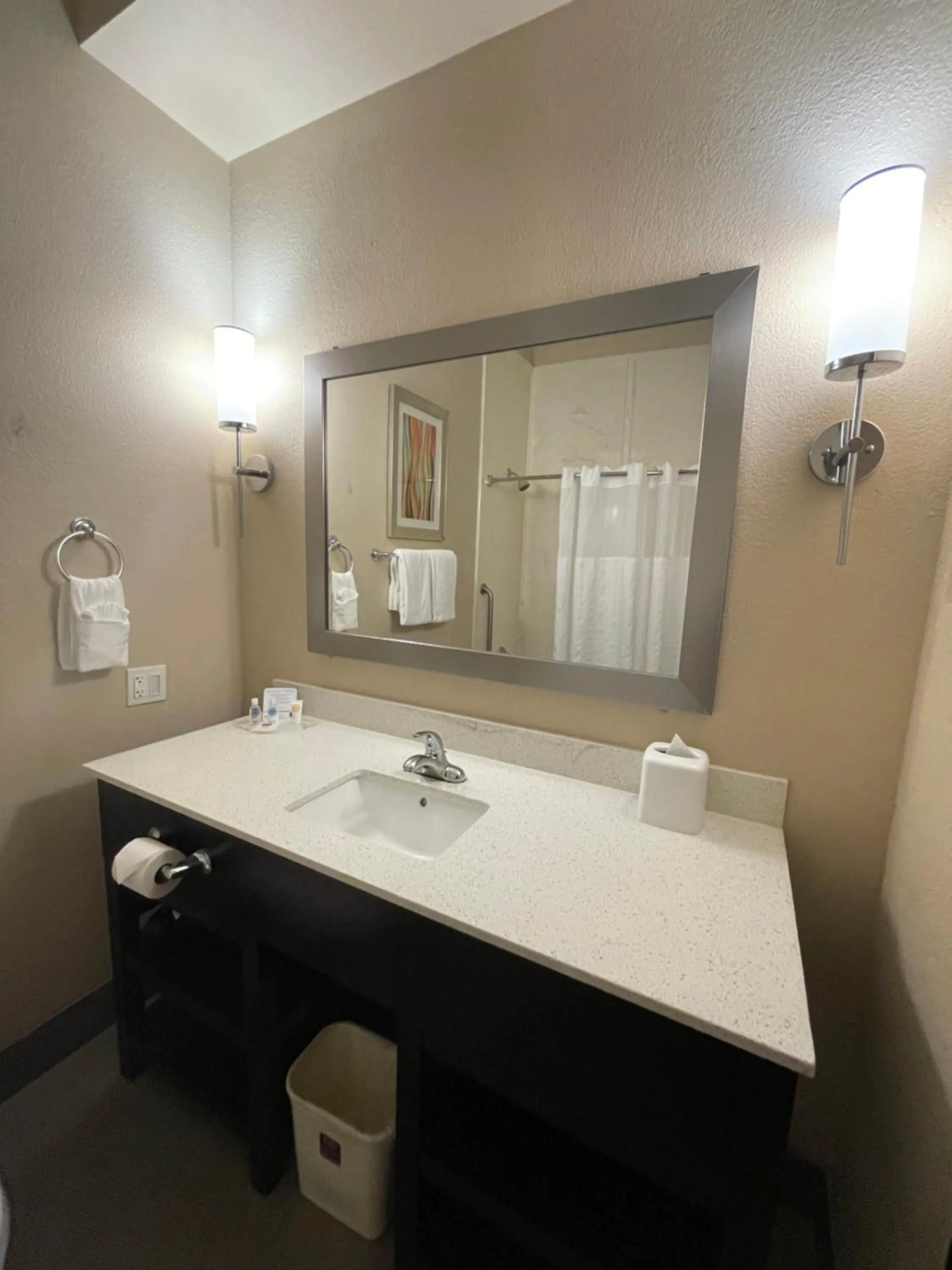 Bathroom in Comfort Suites Houston West at Clay Road