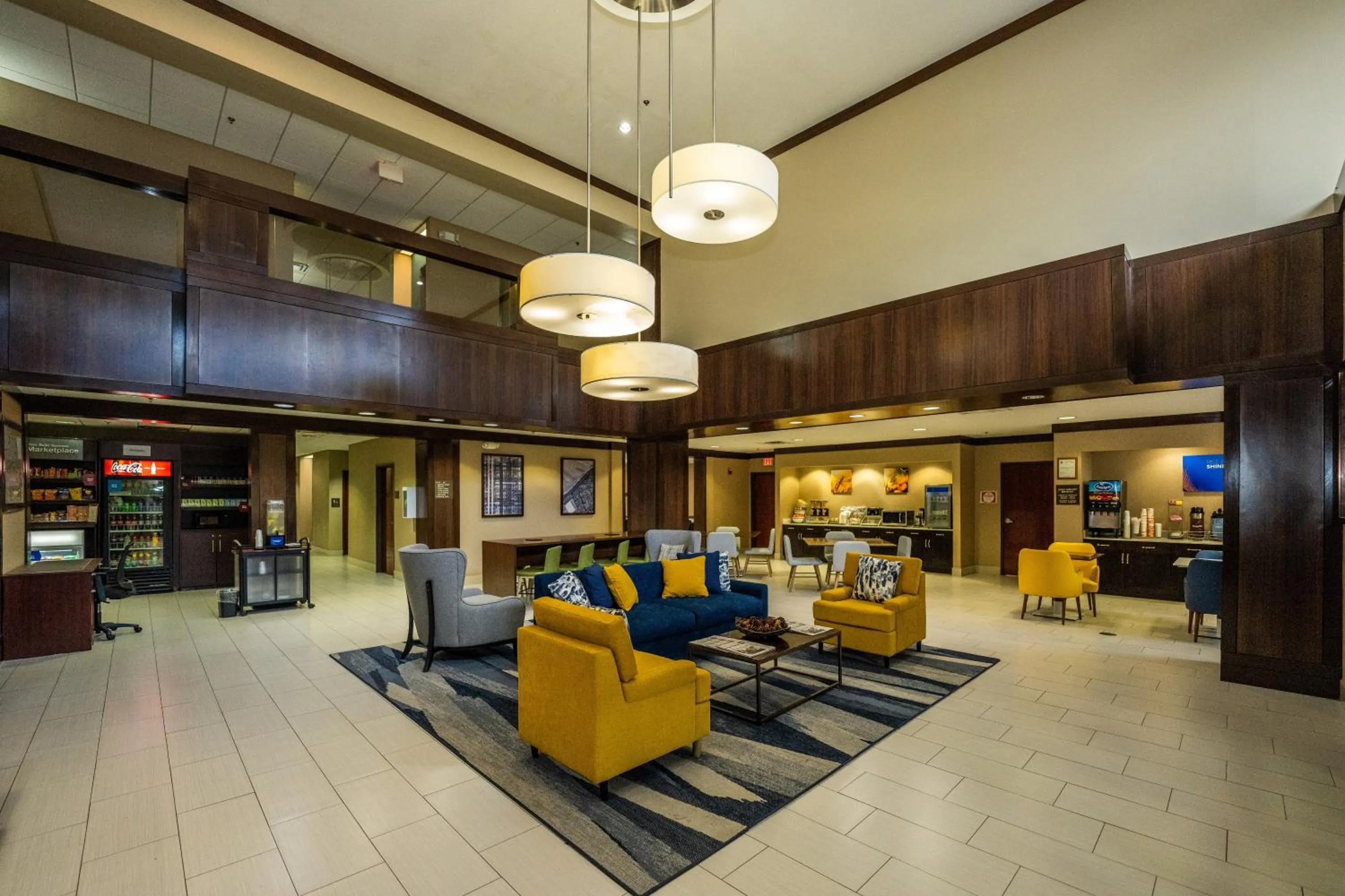 Lobby or reception in Comfort Suites Houston West at Clay Road