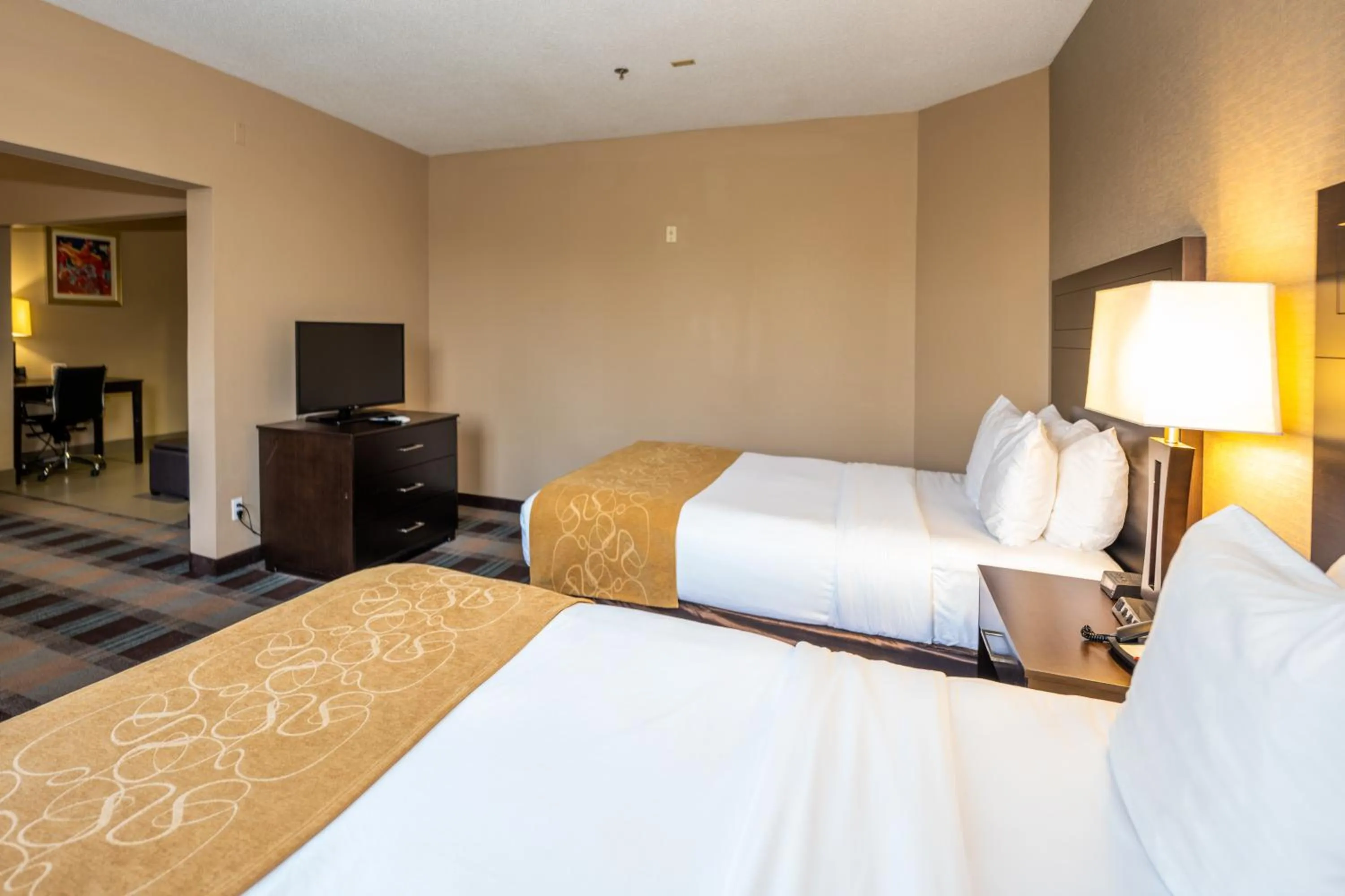Bed in Comfort Suites Houston West at Clay Road