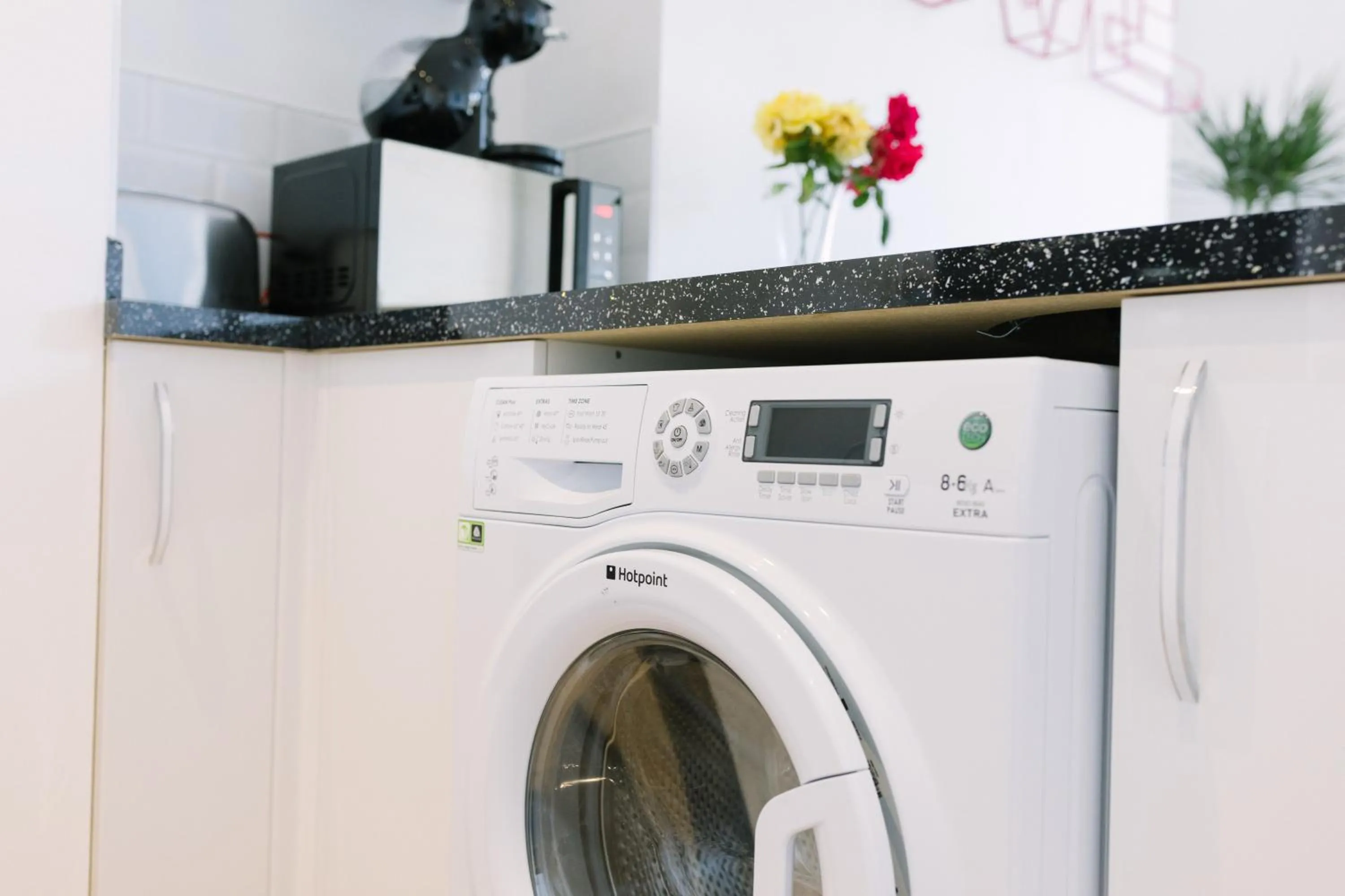 Kitchen or kitchenette in Sea View Sanctuary Apartment!