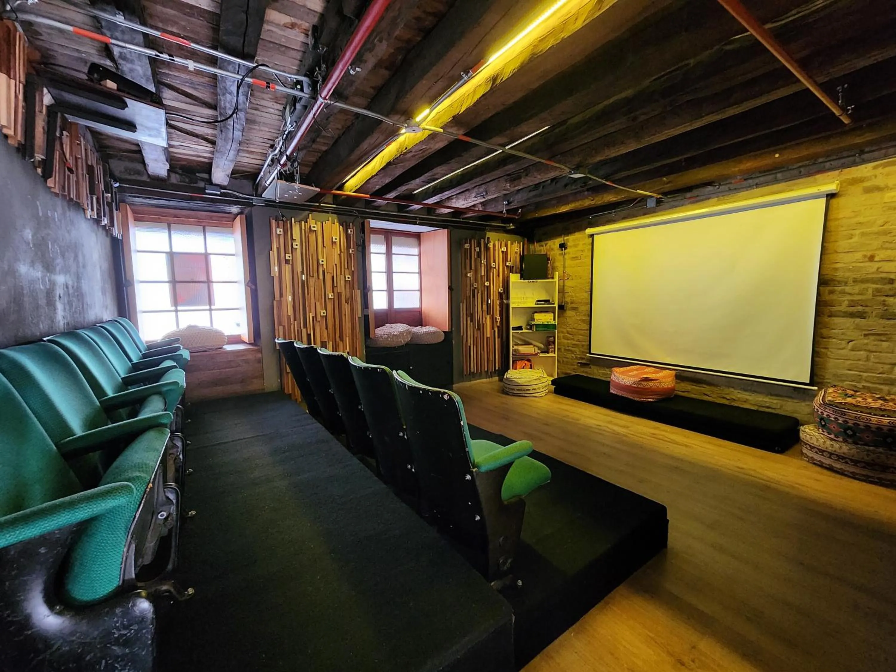 TV and multimedia in Socialtel Candelaria Bogotá