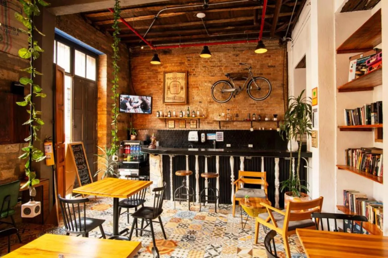 Restaurant/places to eat in Socialtel Candelaria Bogotá