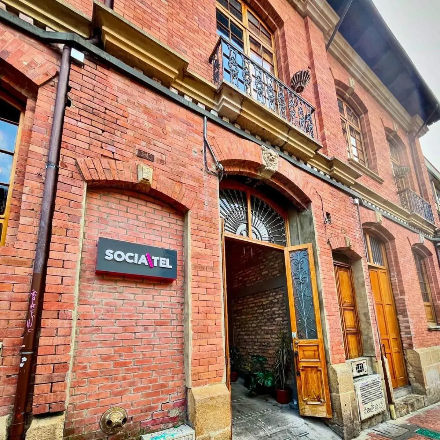 Property building in Socialtel Candelaria Bogotá Property building in Socialtel Candelaria Bogotá