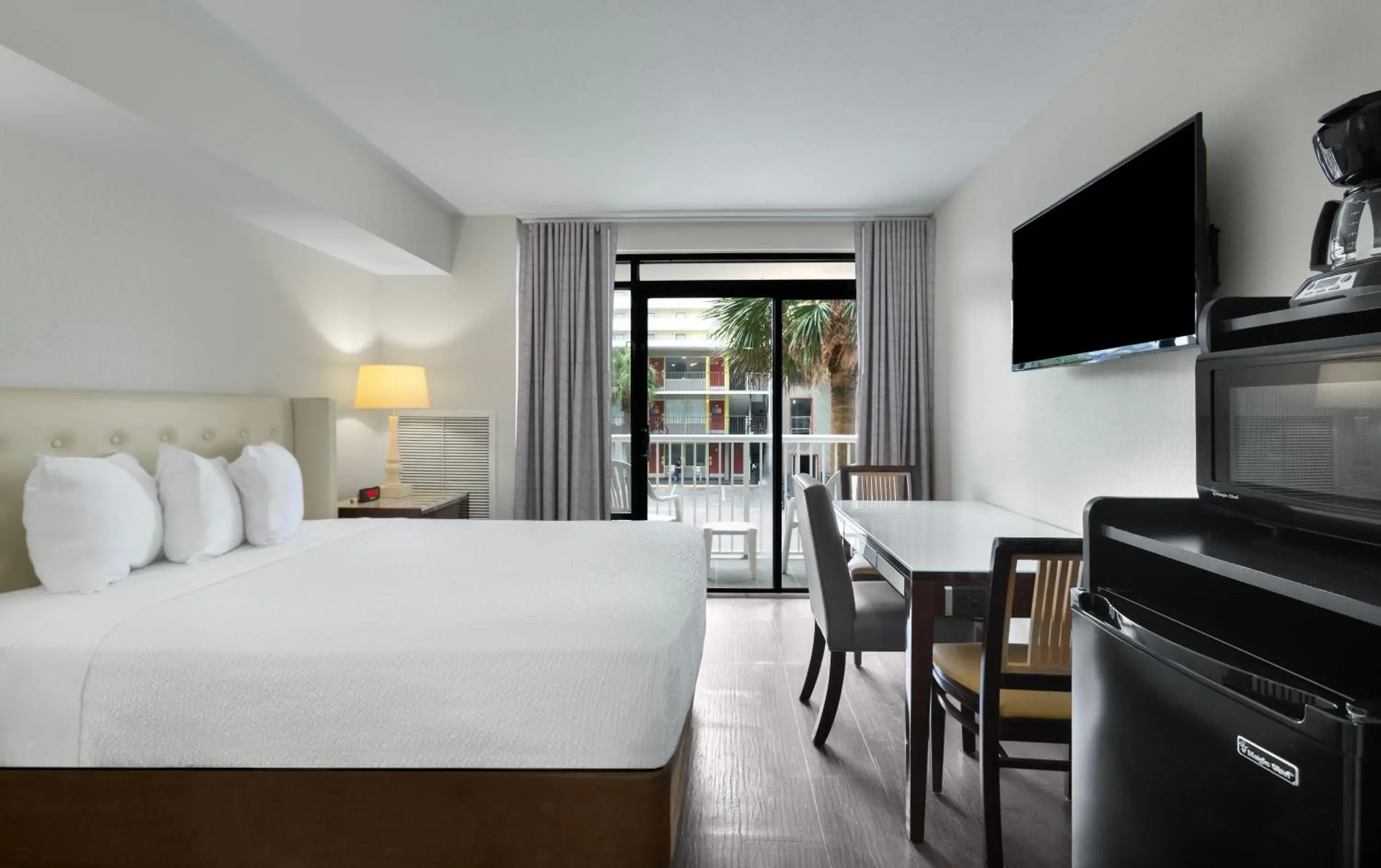 Junior Suite in Captain's Quarters Resort Junior Suite in Captain's Quarters Resort