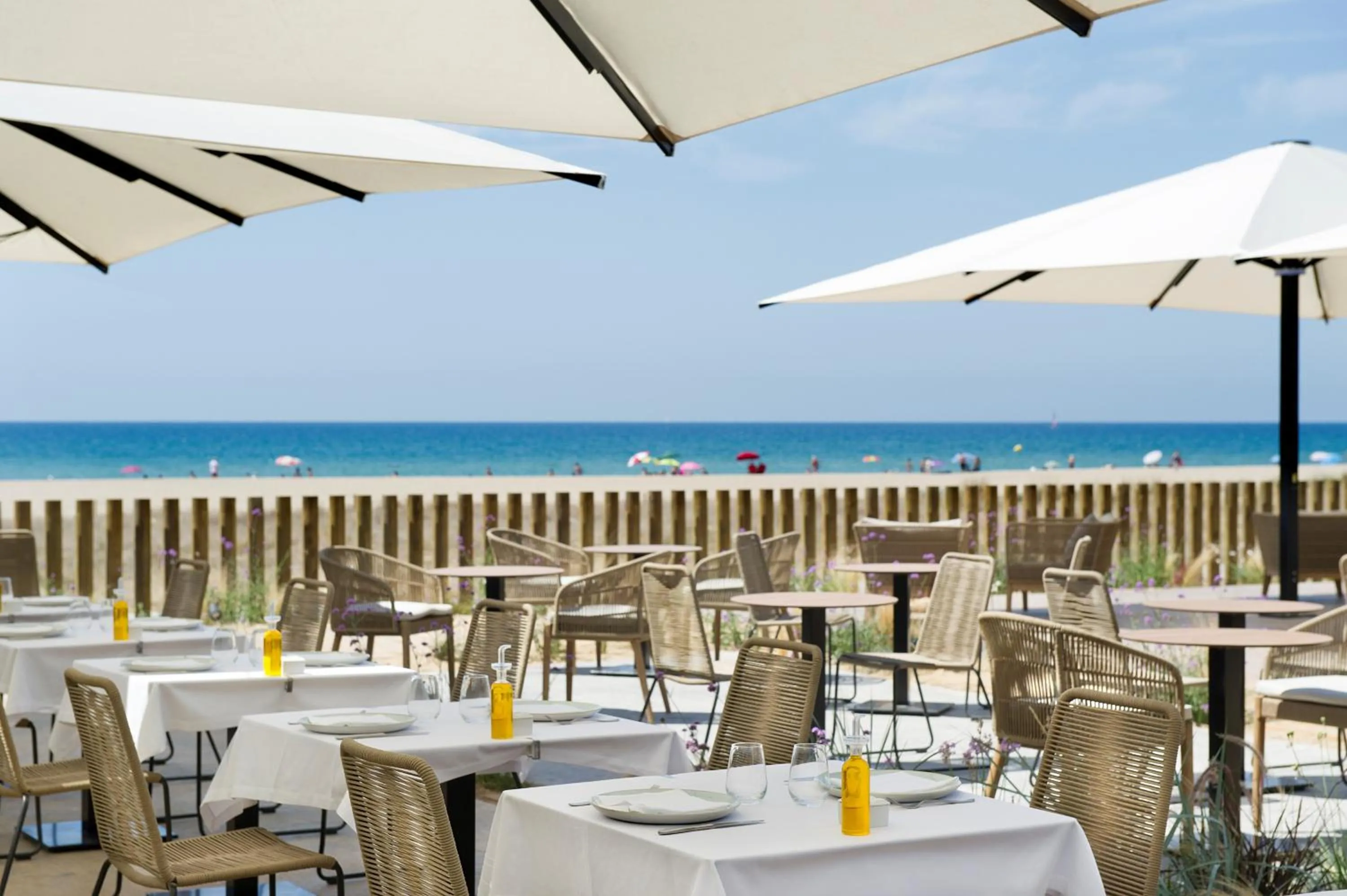 Restaurant/places to eat in Hotel Boutique dONNA