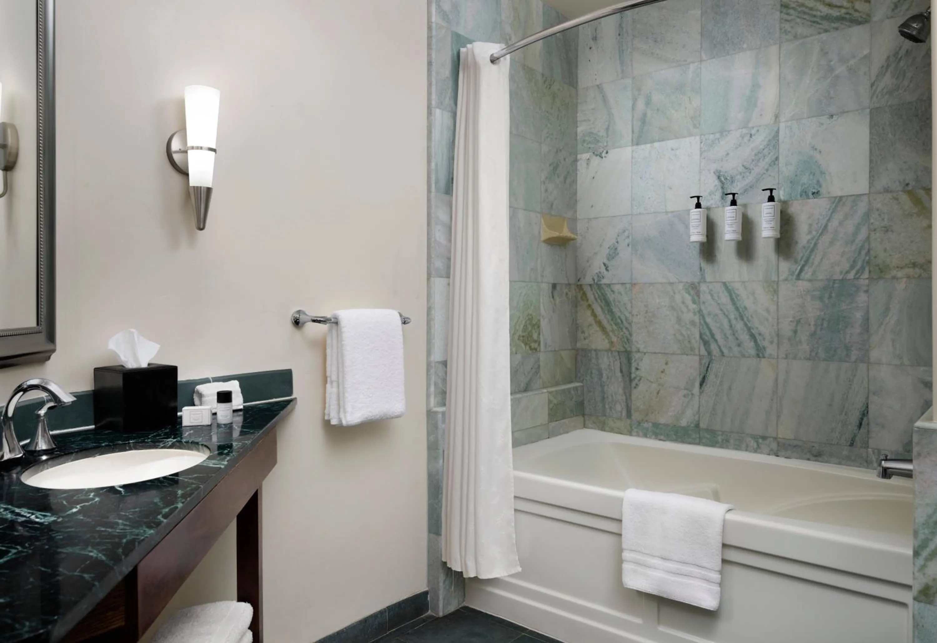 Bathroom in El Colibri Hotel & Spa