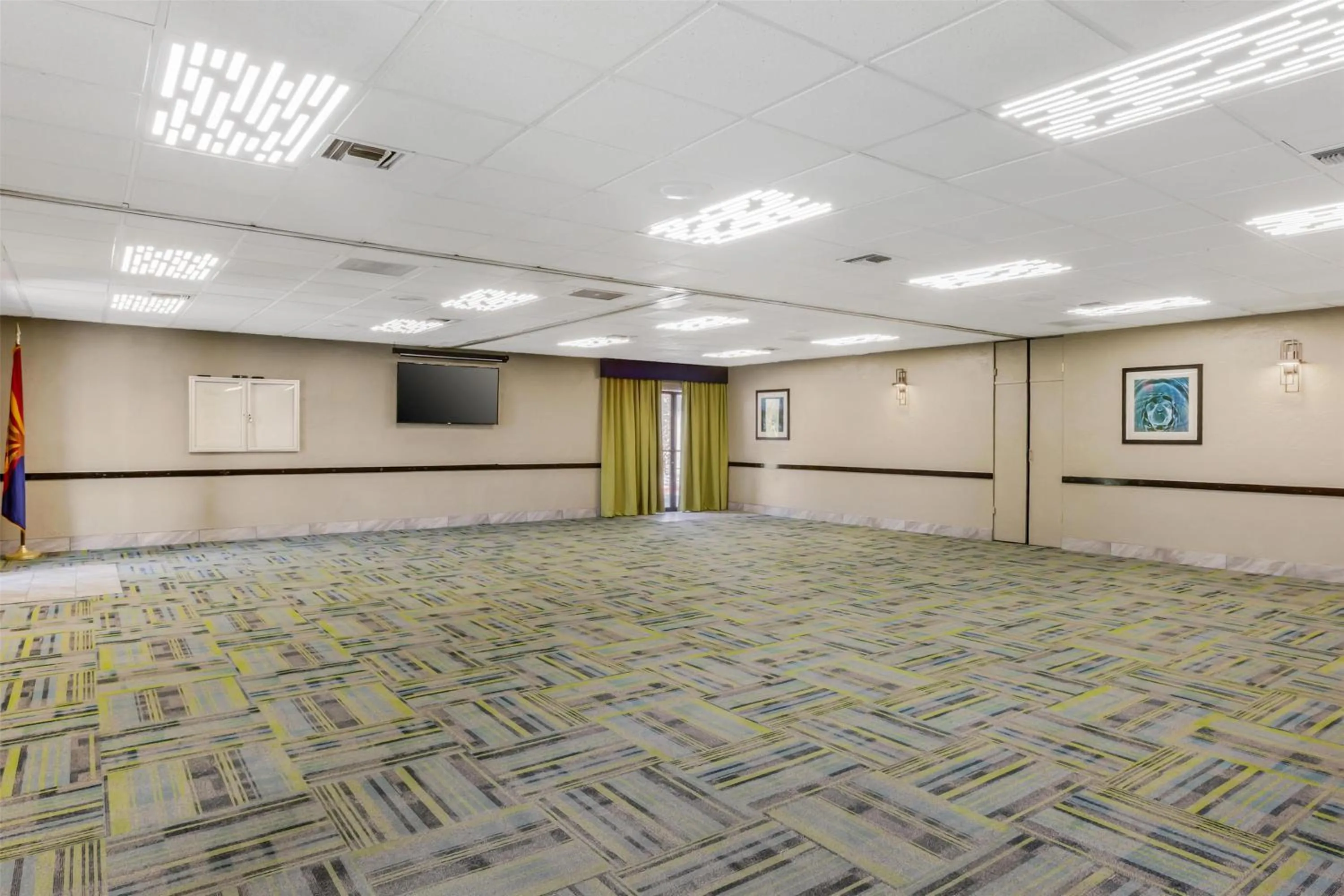 Meeting/conference room in Best Western InnSuites Tucson Foothills Hotel & Suites