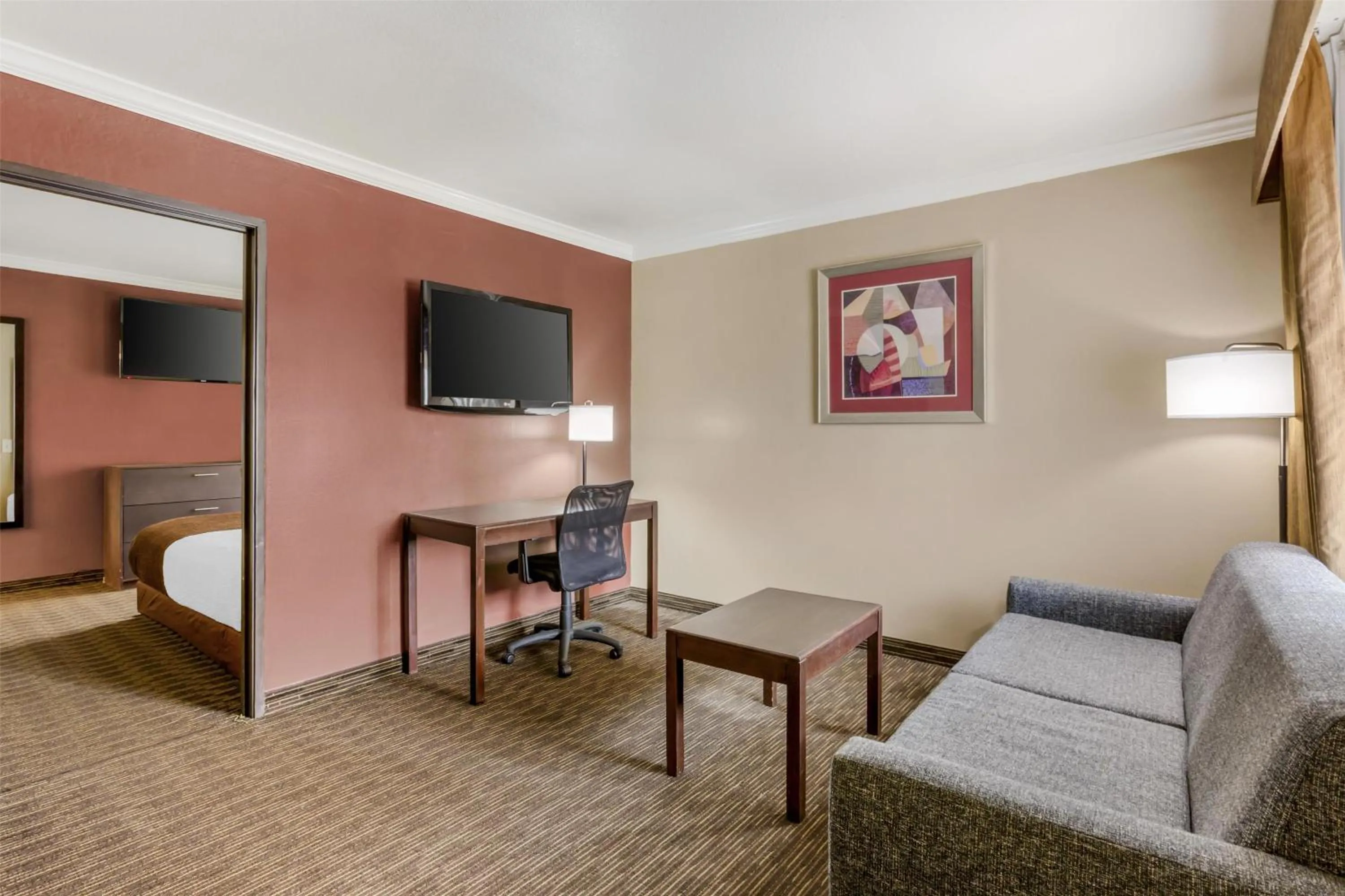 Photo of the whole room, Bed in Best Western InnSuites Tucson Foothills Hotel & Suites